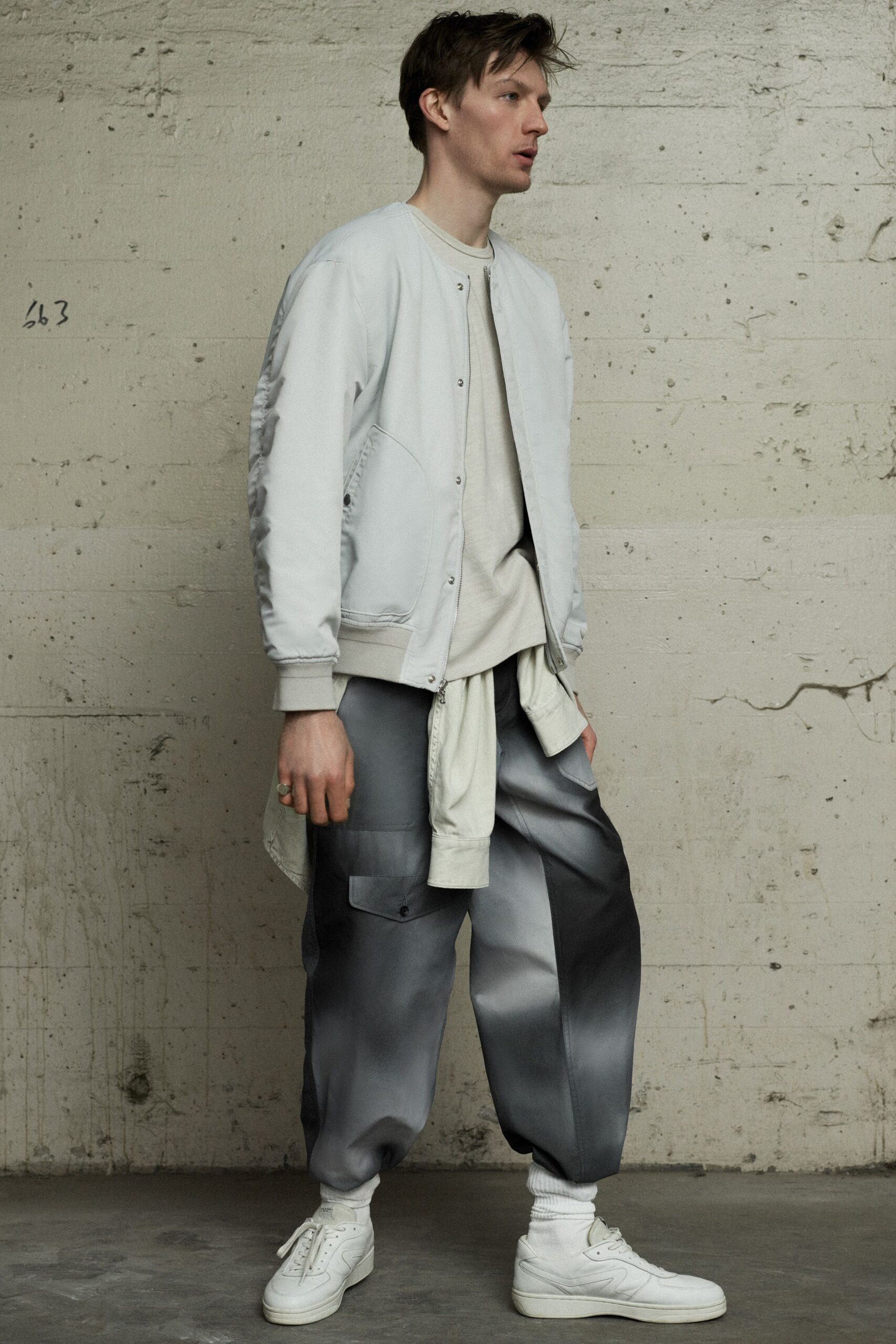 gray cotton relaxed cargo pants
