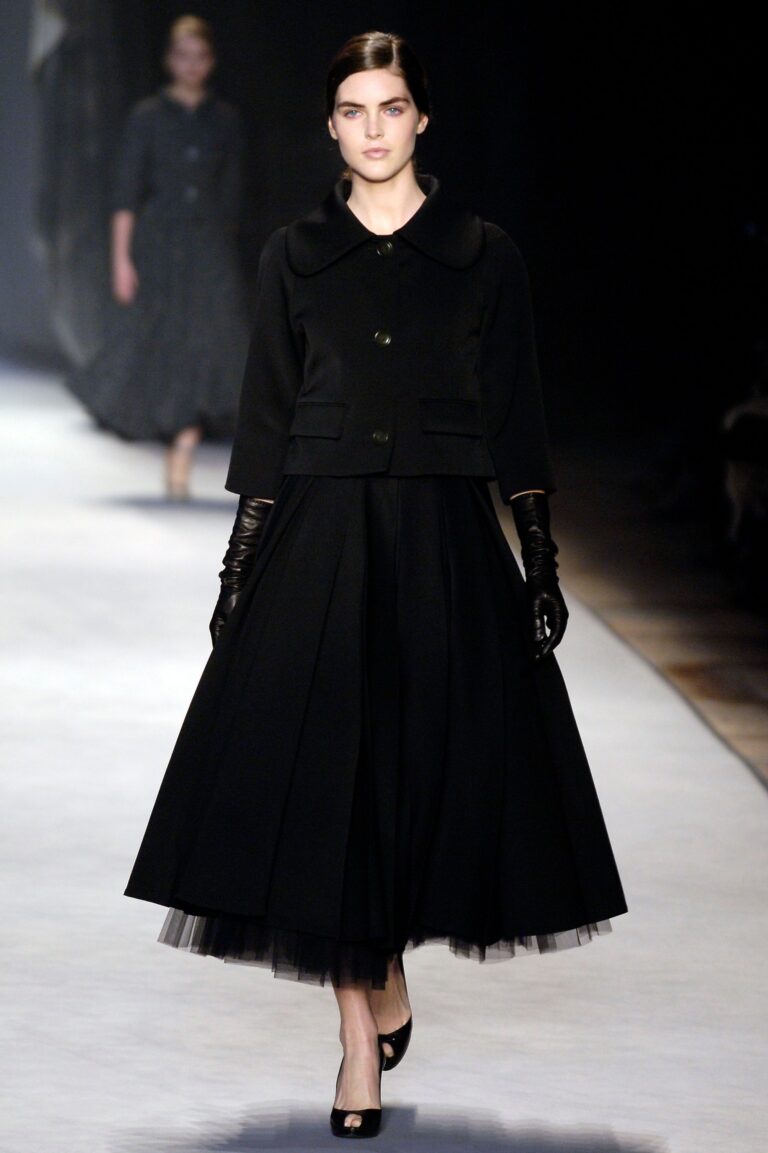 Giambattista Valli Fall 2006 Ready-to-Wear