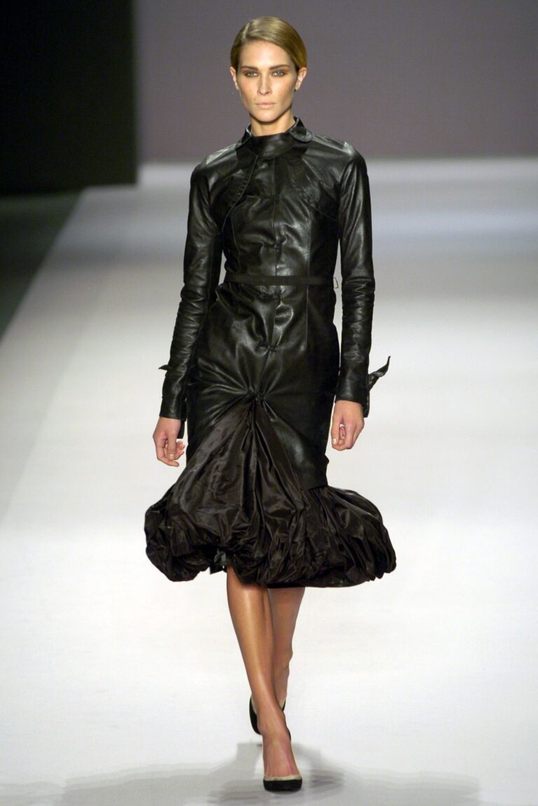 Givenchy Fall 2004 Ready-to-Wear