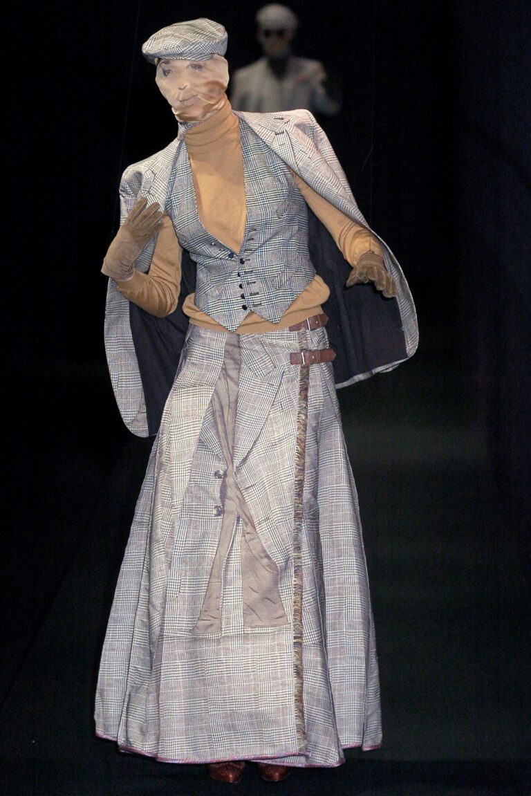 Jean Paul Gaultier Fall 2004 Ready-to-Wear