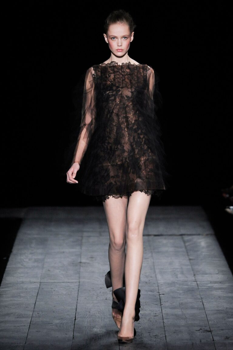 Valentino Fall 2009 Couture