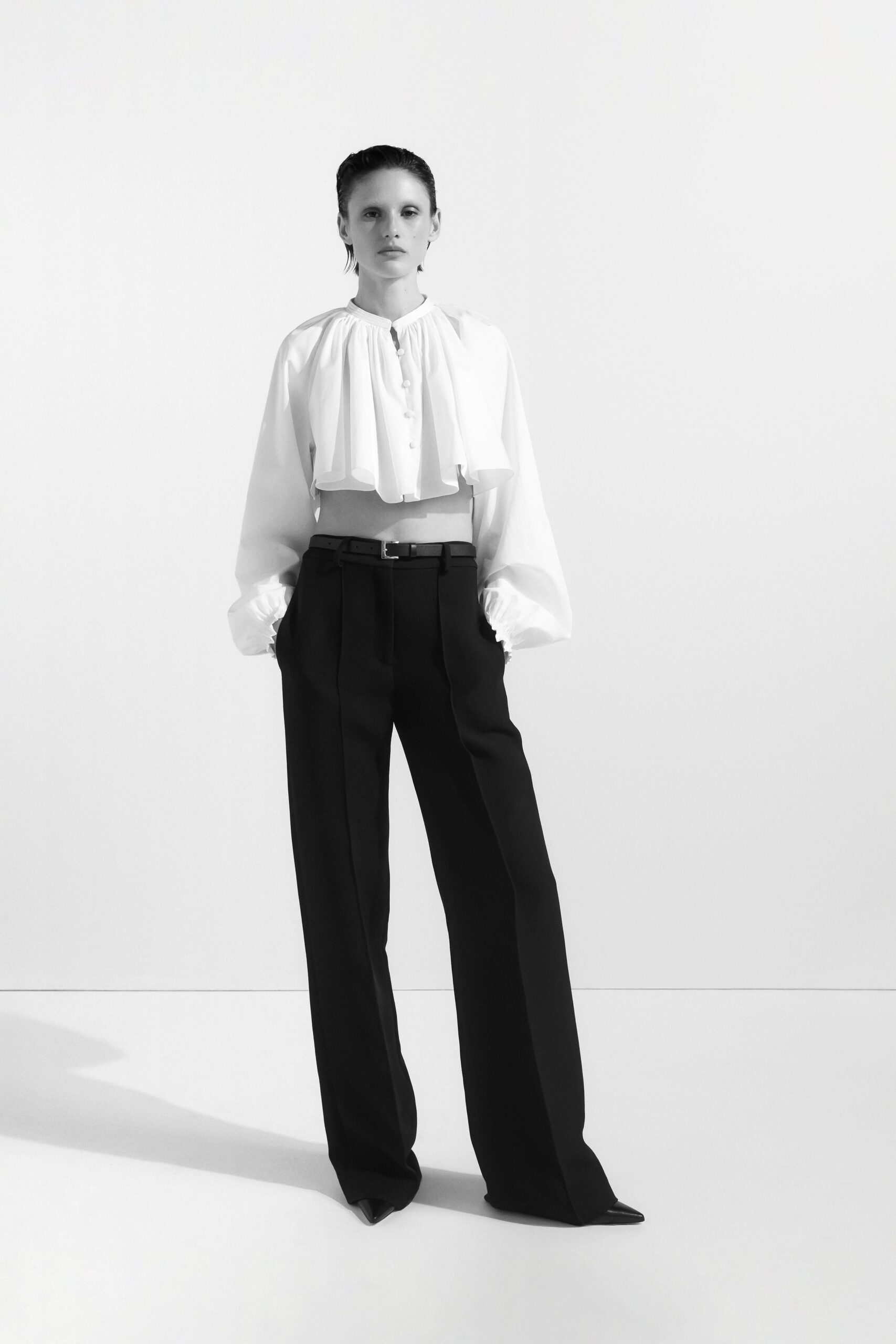 white cotton long-sleeve collared relaxed pleated cropped top