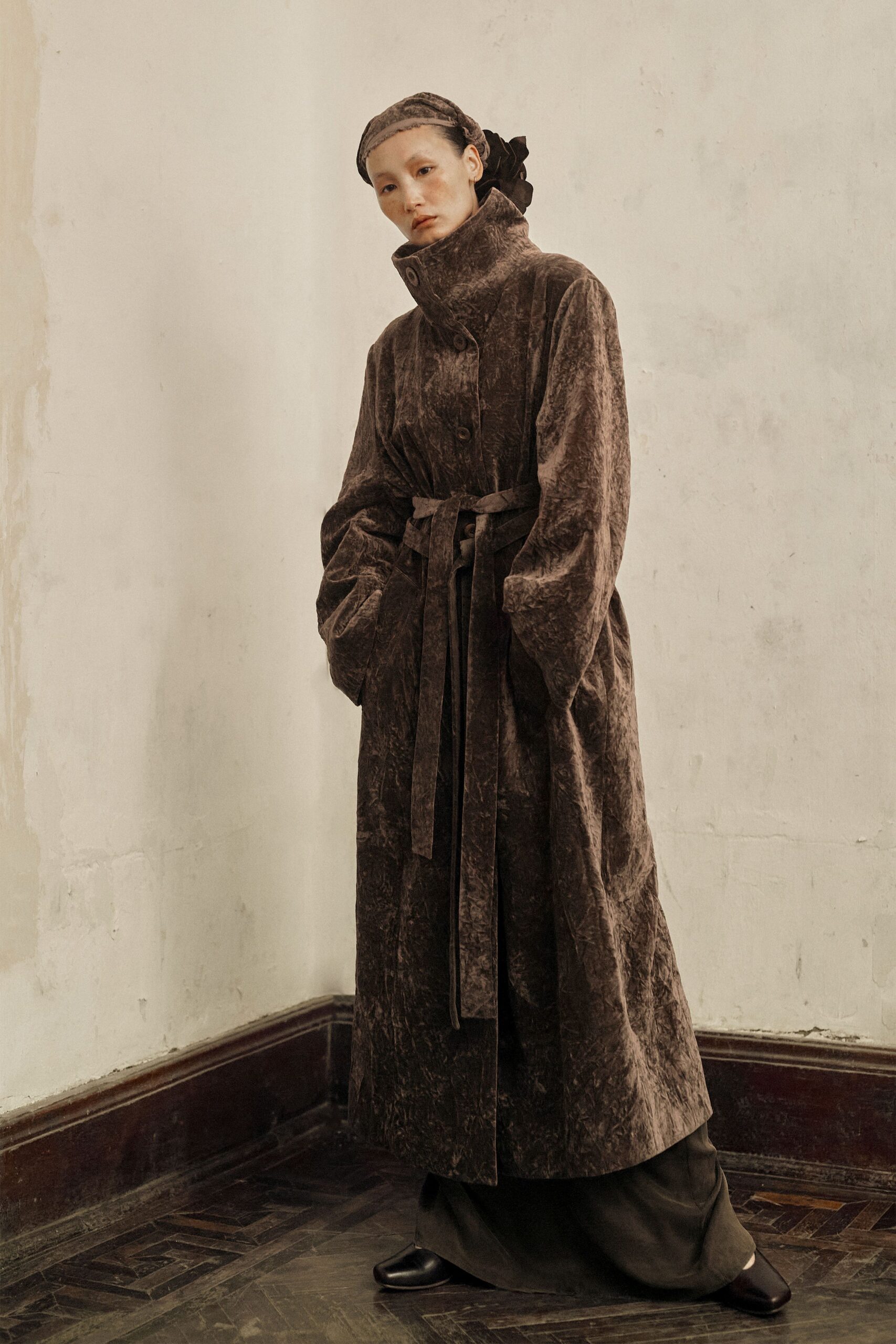 brown velvet long-sleeve collared relaxed belted textured coat