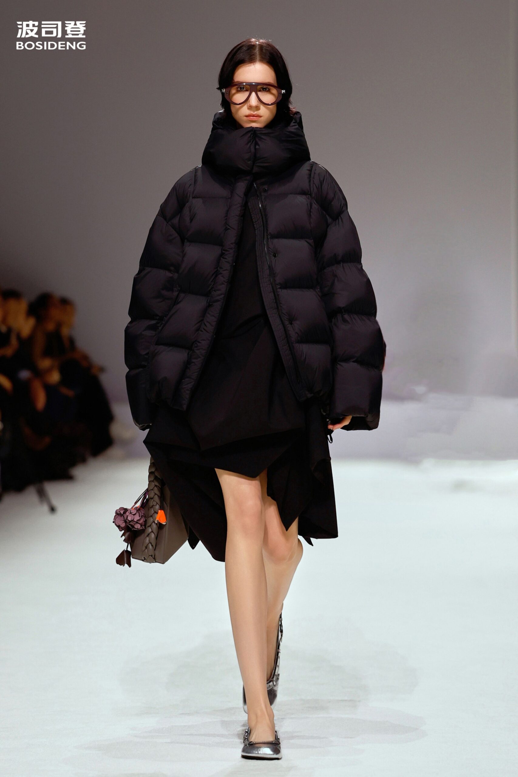 black jersey long-sleeve hooded oversized padded jacket