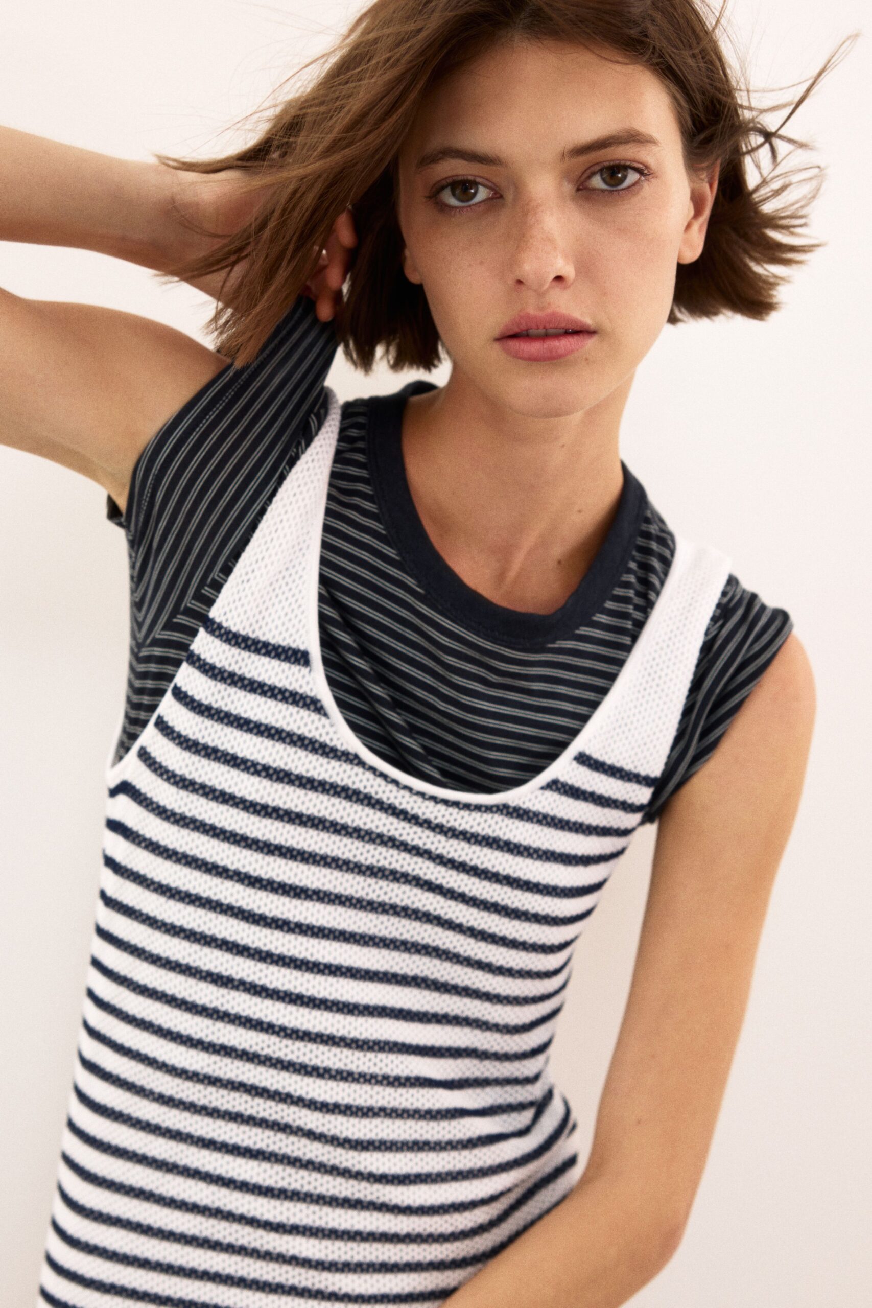 gray cotton short-sleeve collared fitted striped top