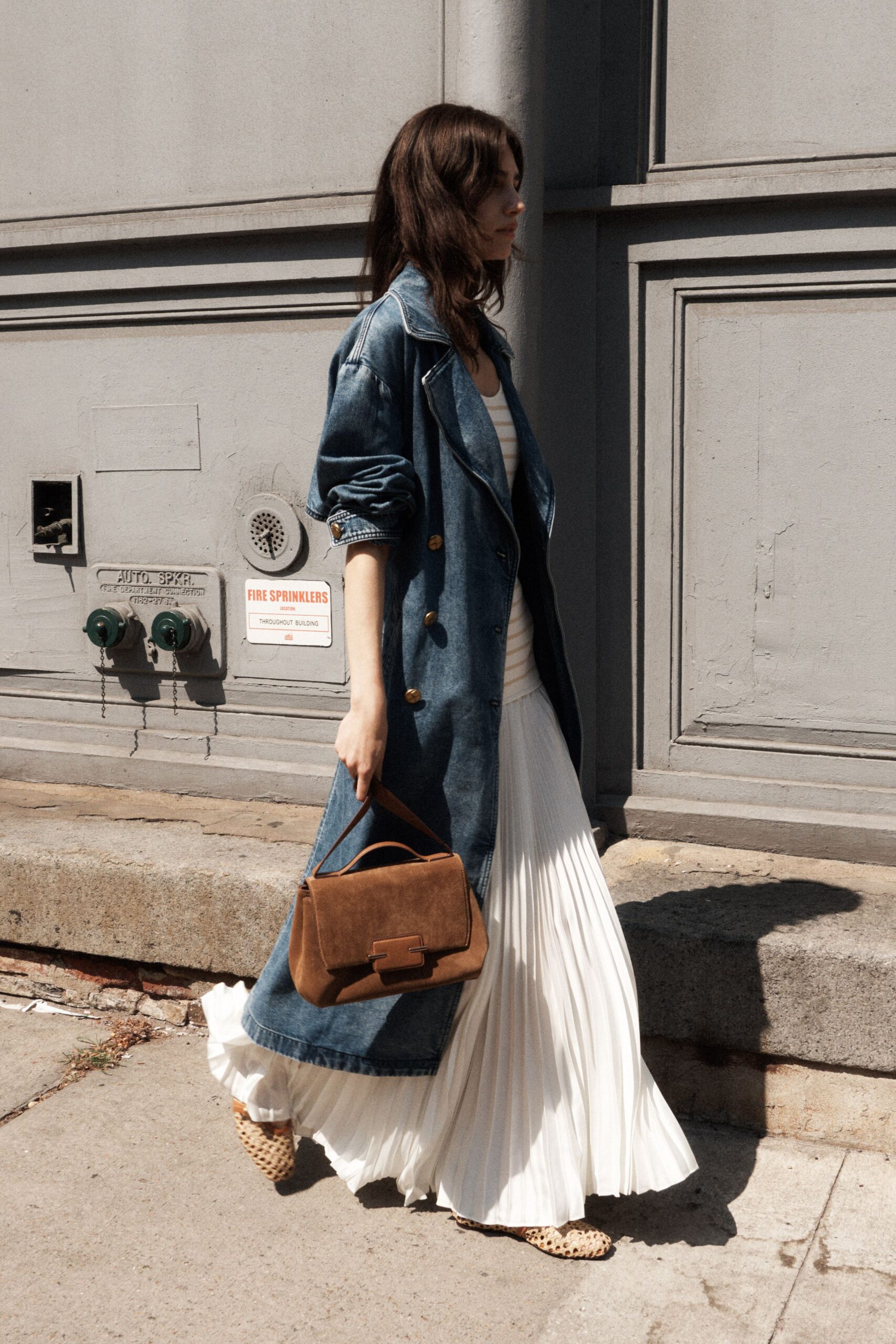 blue denim long-sleeve collared relaxed buttoned coat