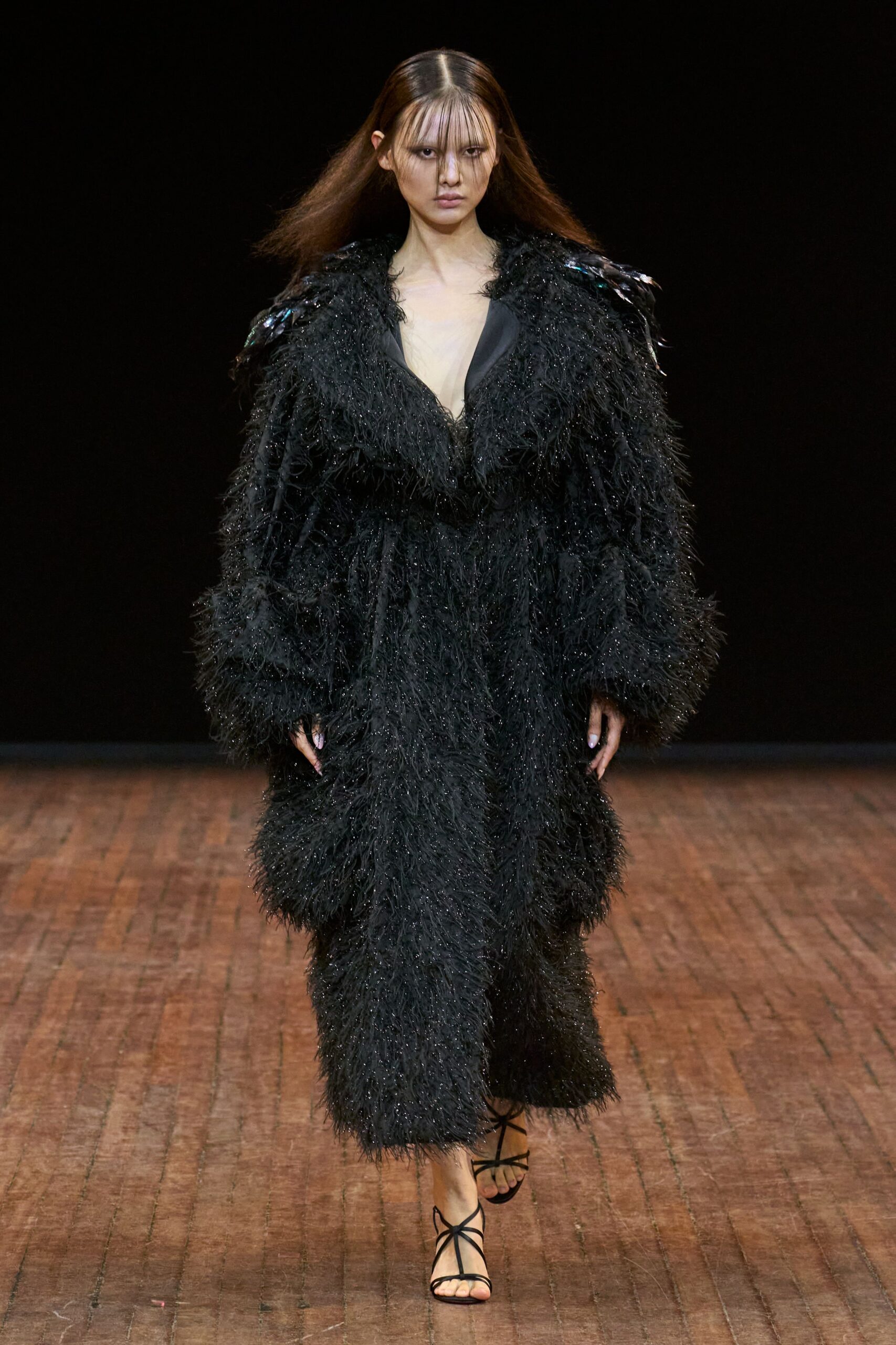 black fur long-sleeve v-neck relaxed fringed maxi coat