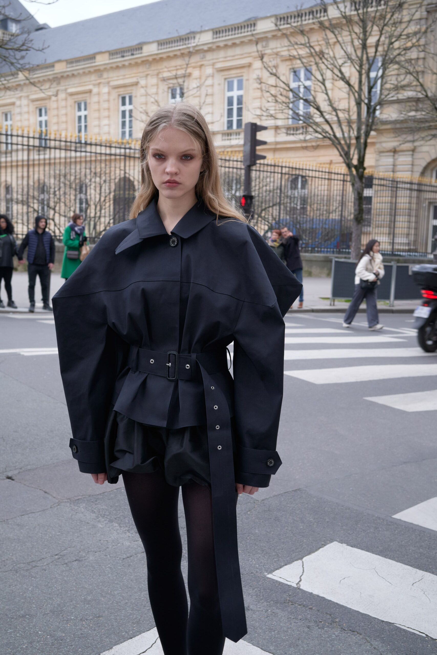 black cotton long-sleeve collared oversized belted jacket