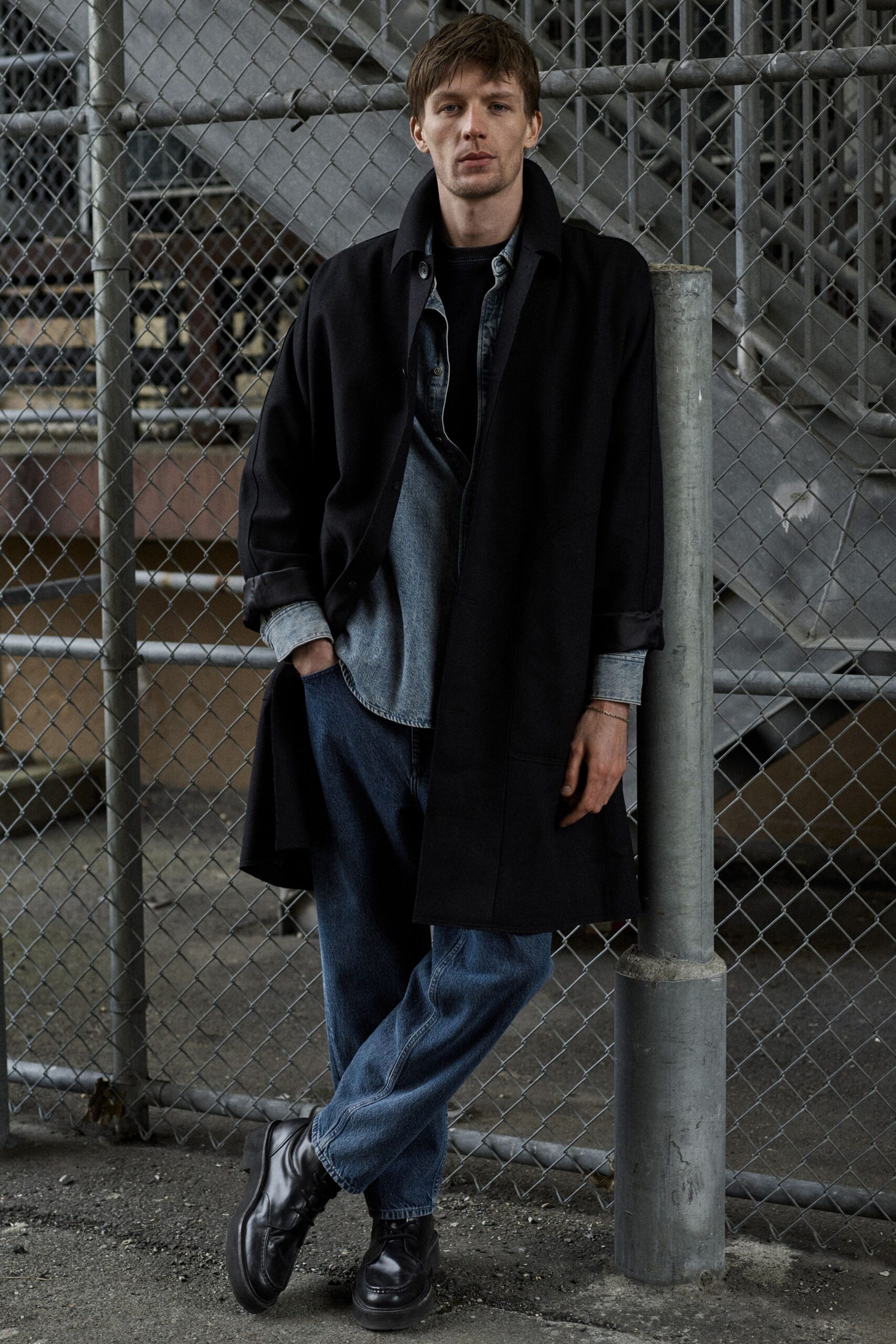 black wool long-sleeve collared relaxed coat