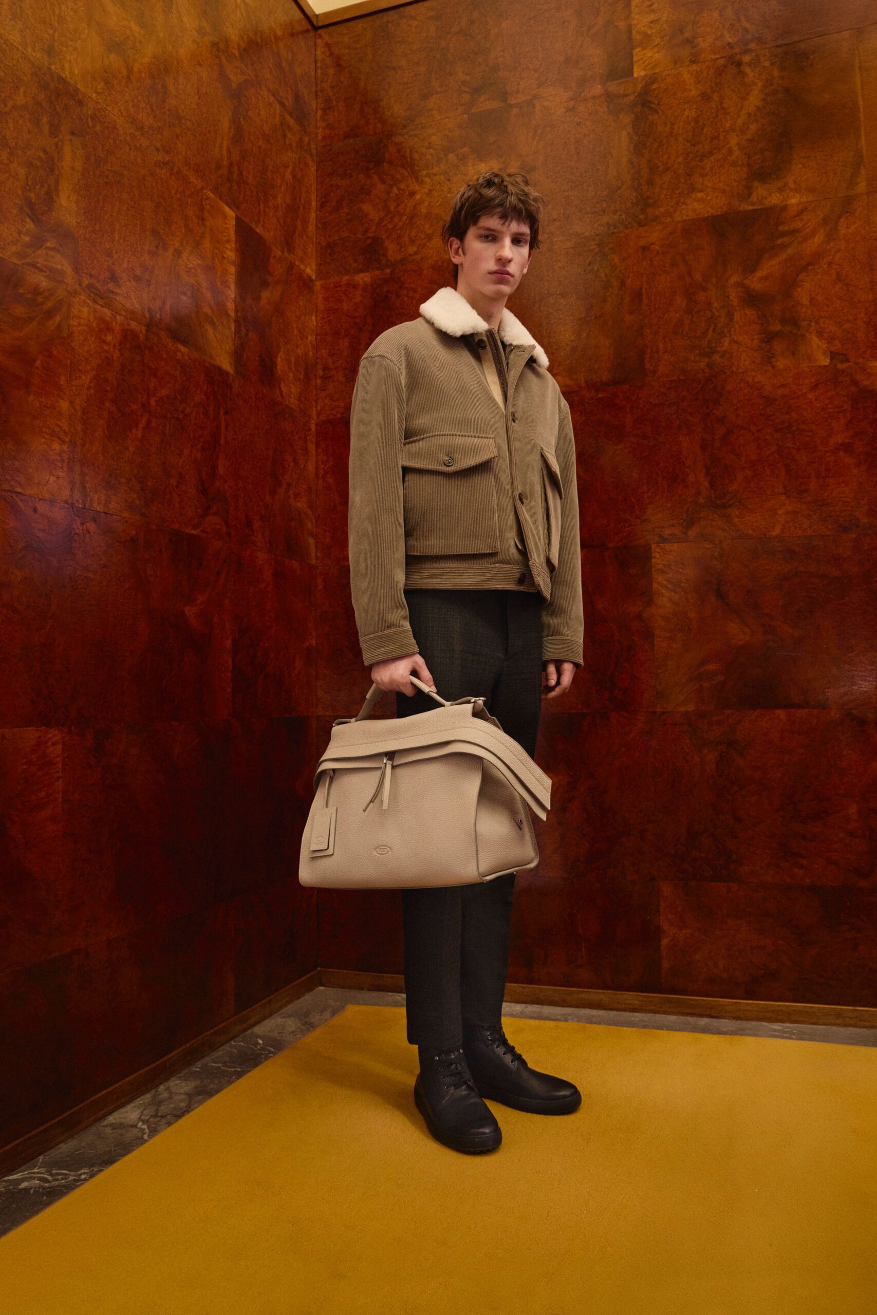 beige cotton long-sleeve collared fitted buttoned jacket