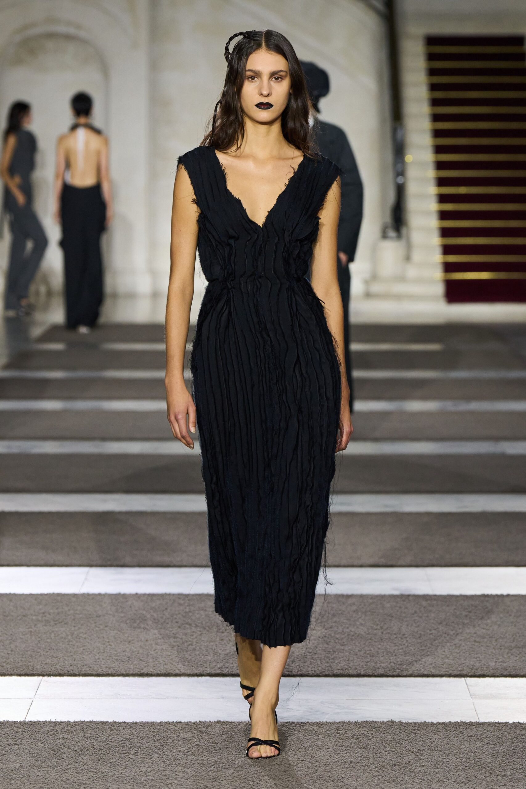 black pleated midi dress with shoes