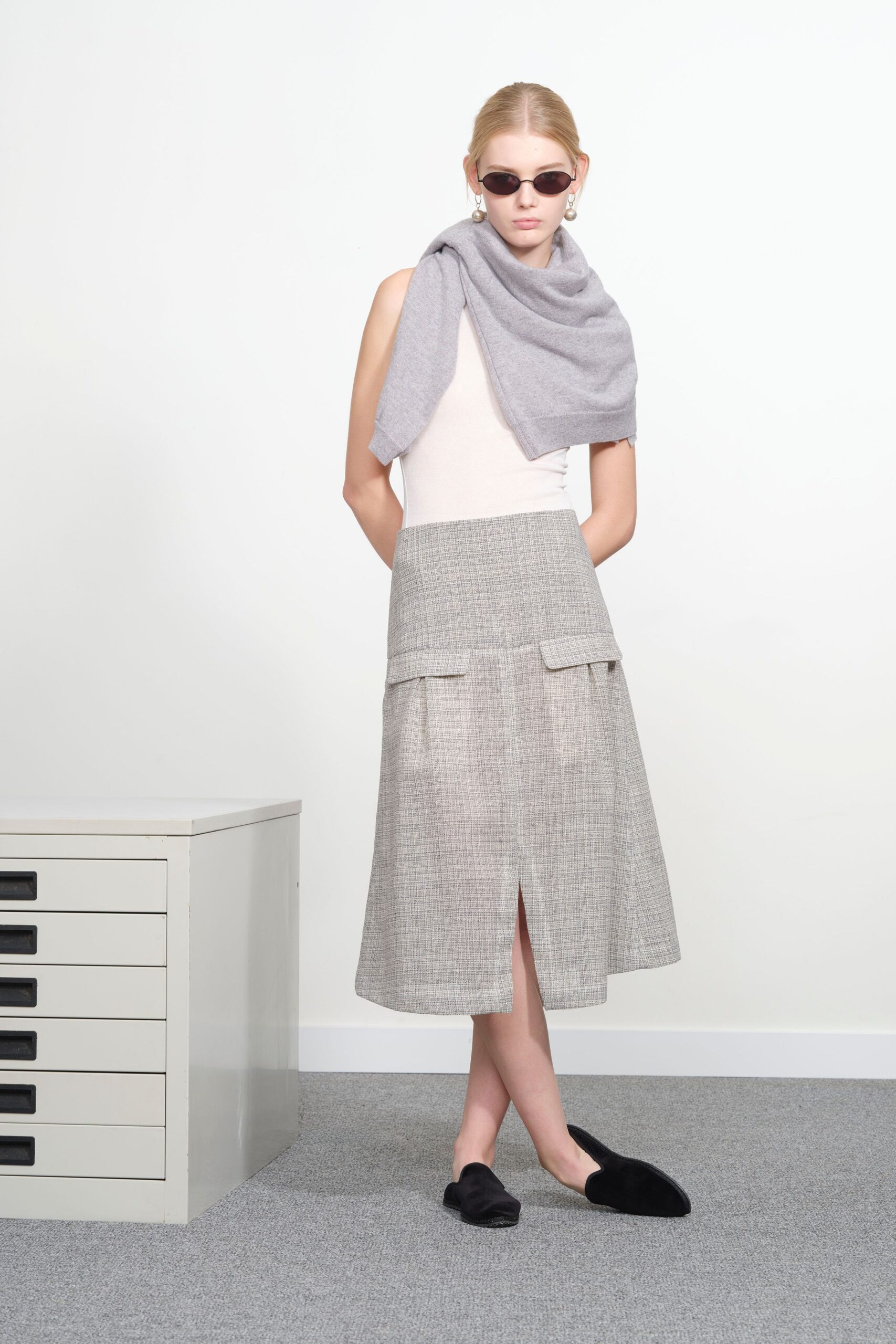 gray cotton long-sleeve slit relaxed pleated midi skirt