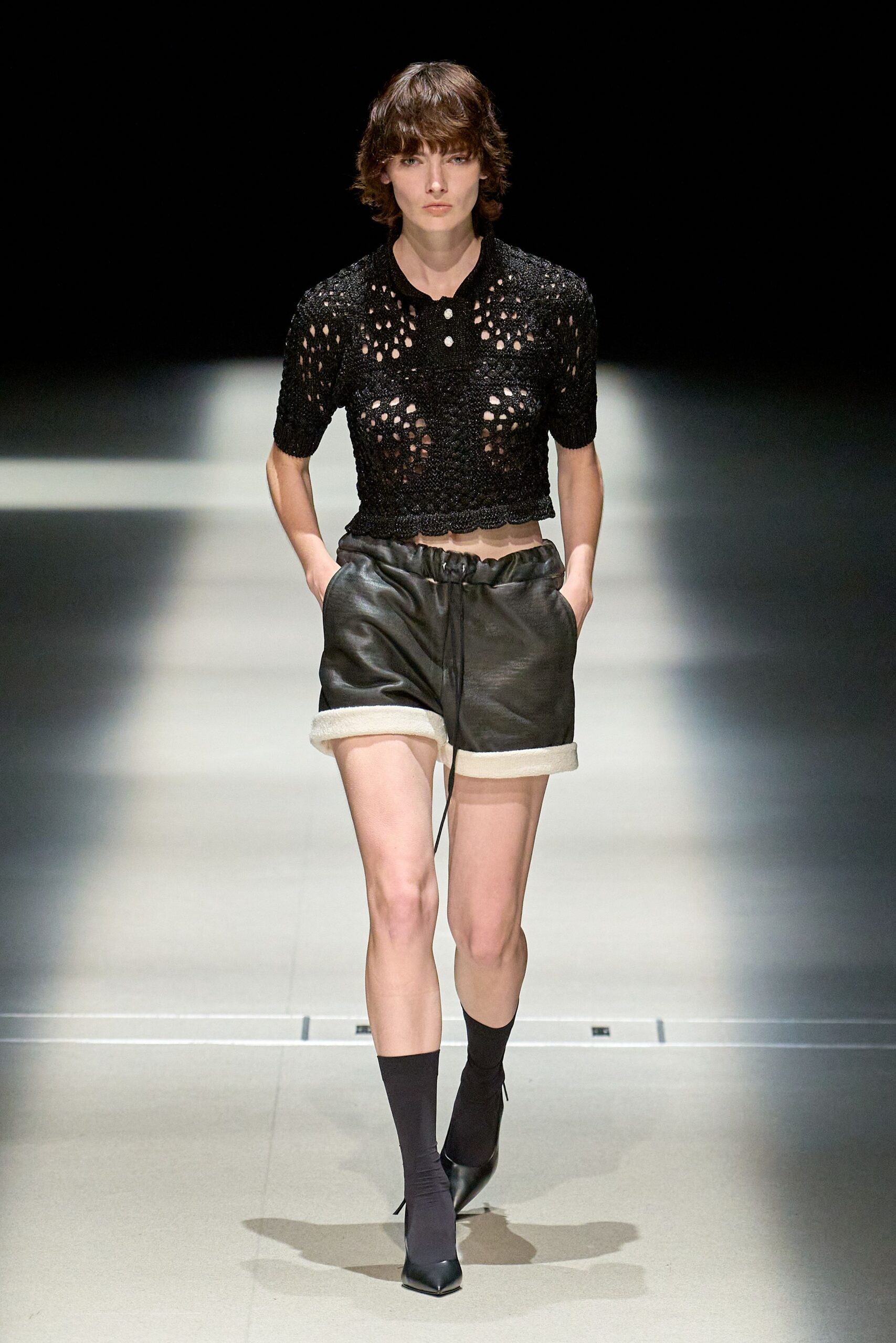 black leather fitted zippered short shorts