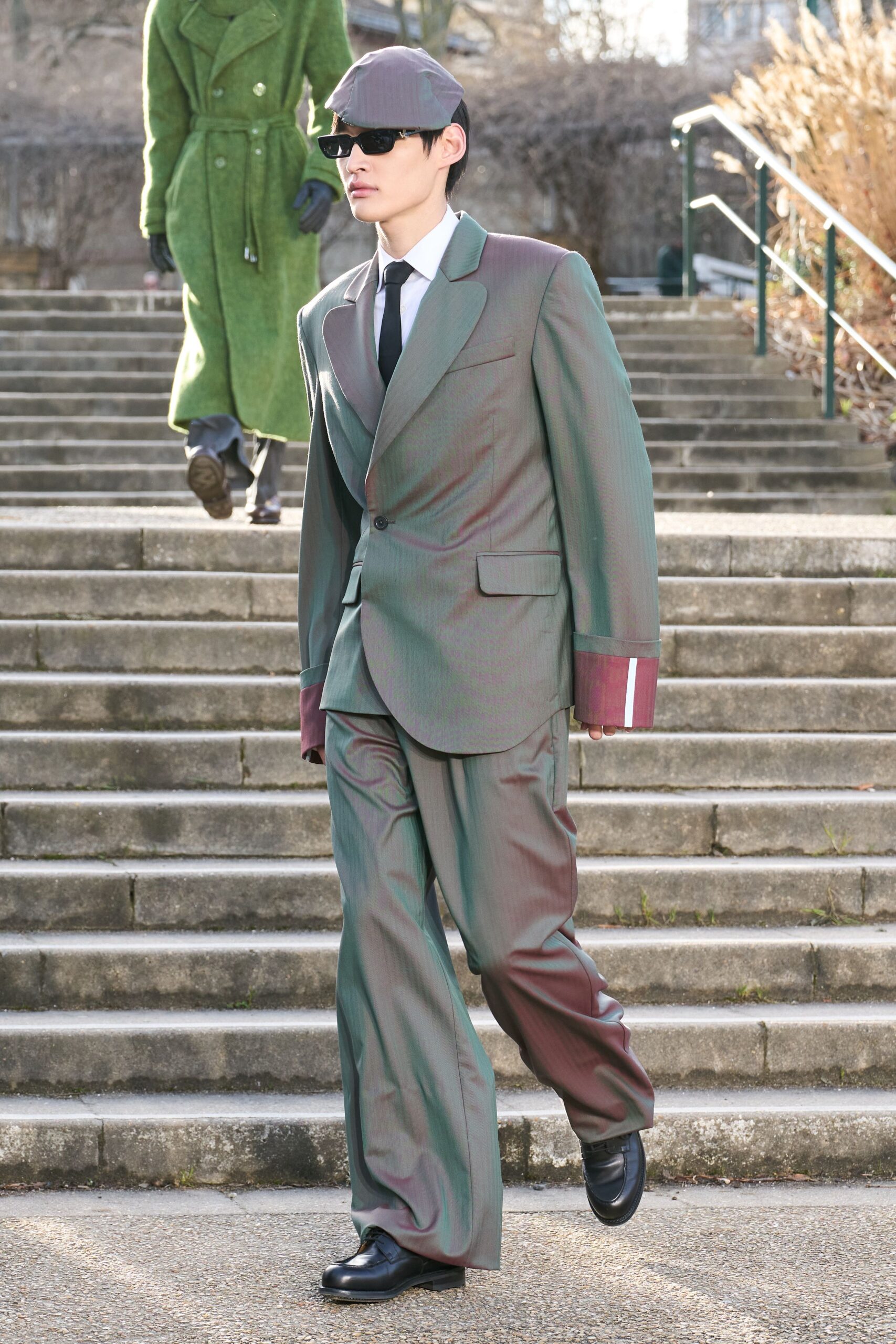 green cotton long-sleeve collared tailored buttoned wide-leg suit