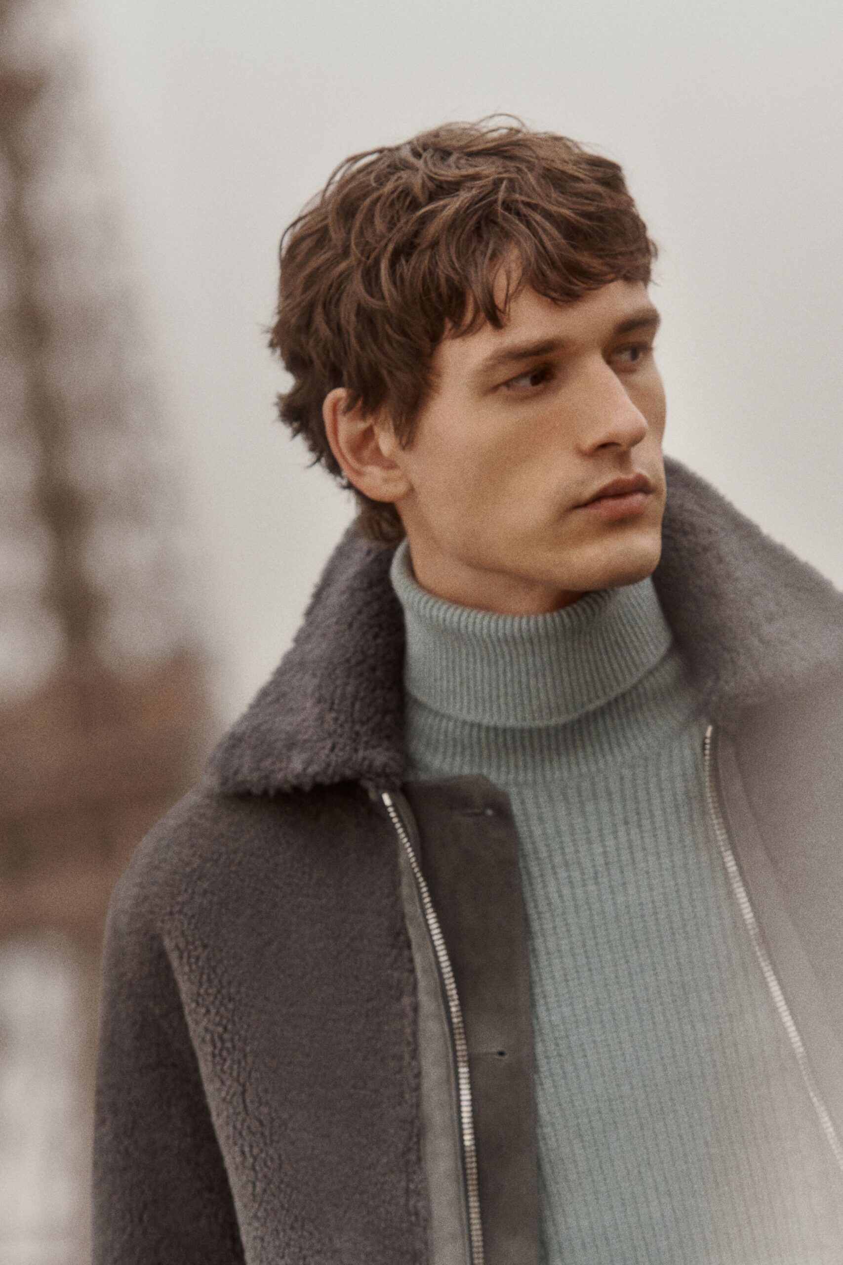 gray wool long-sleeve collared relaxed zippered jacket