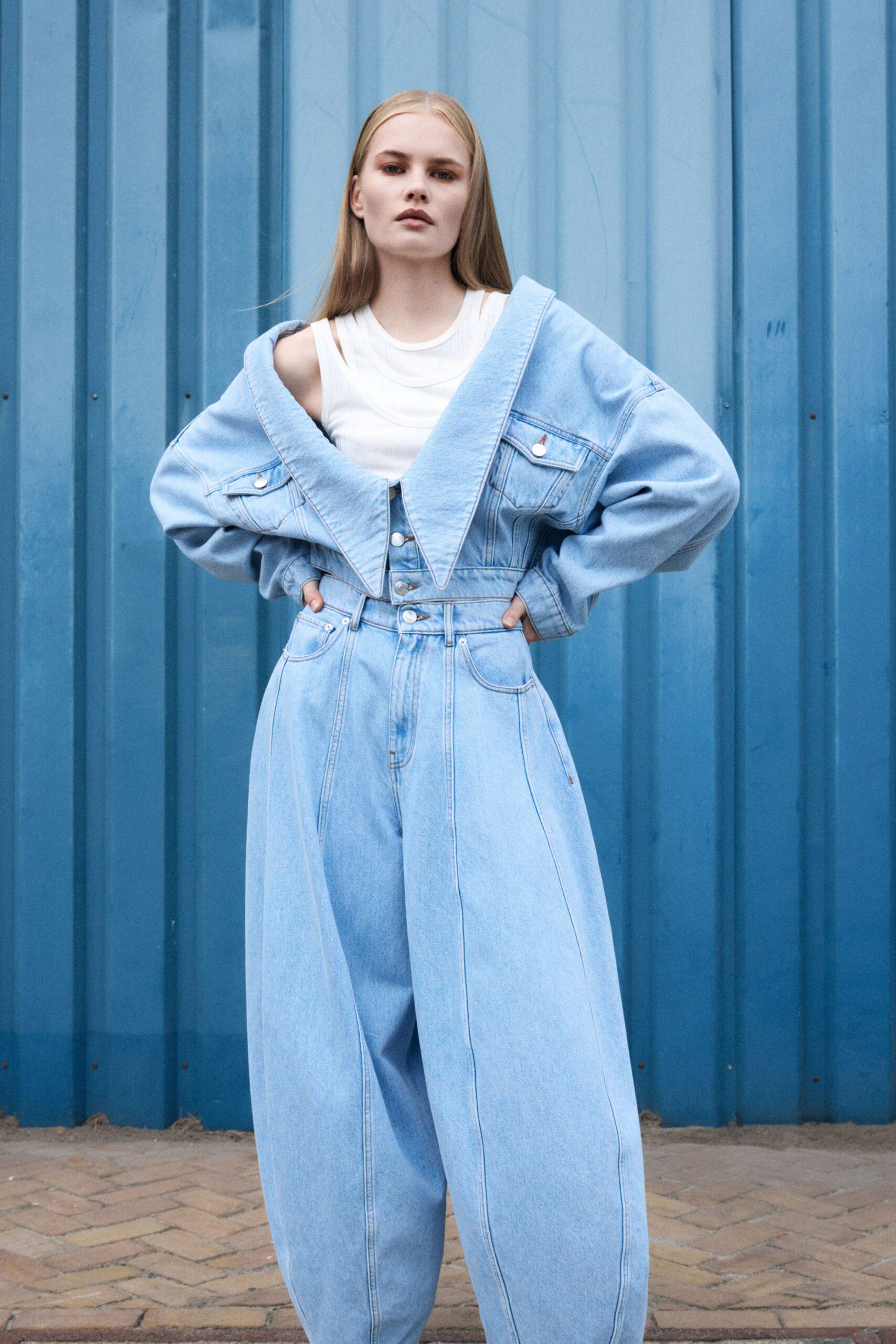blue denim long-sleeve collared oversized buttoned jacket