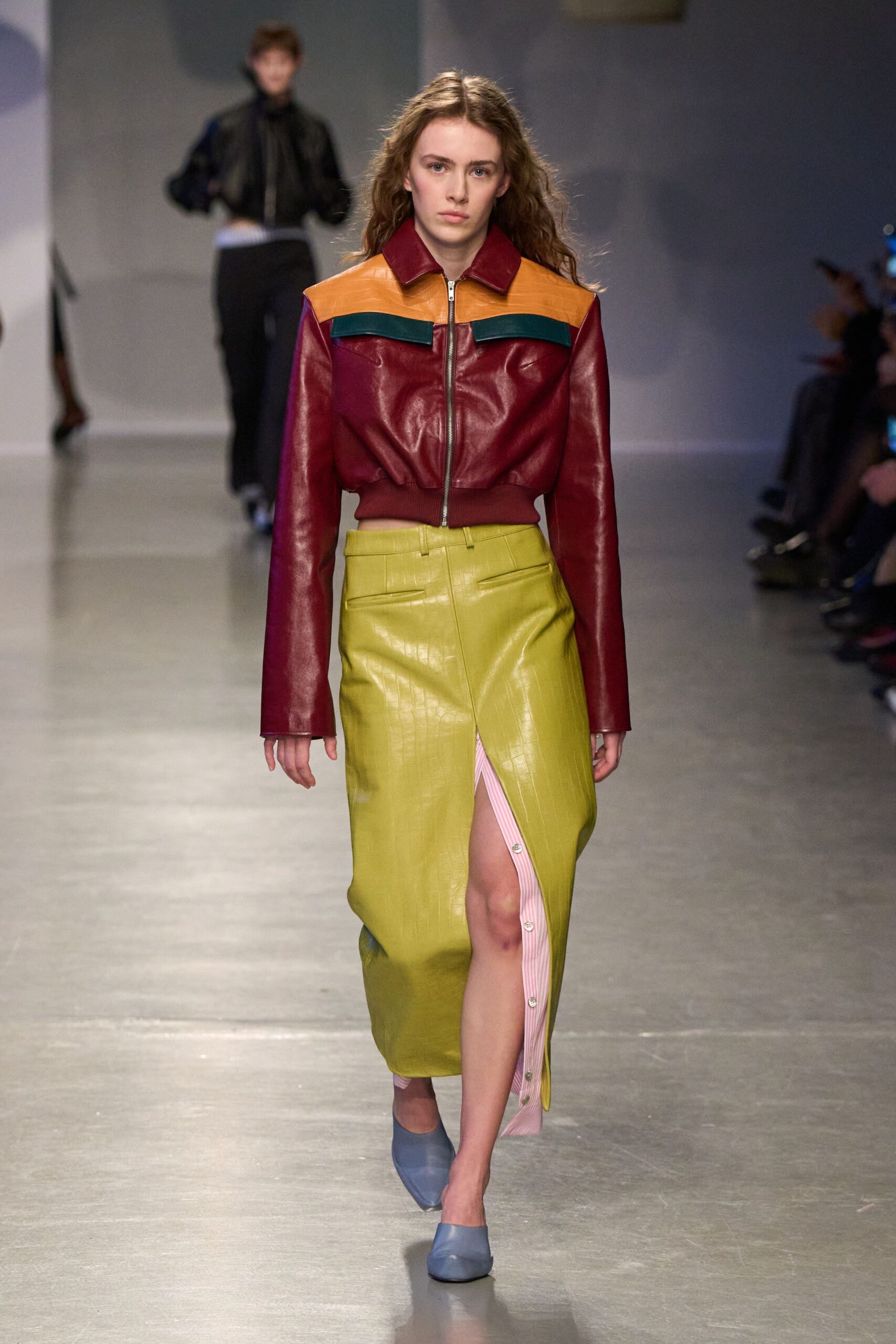 green leather slit fitted high-waisted skirt