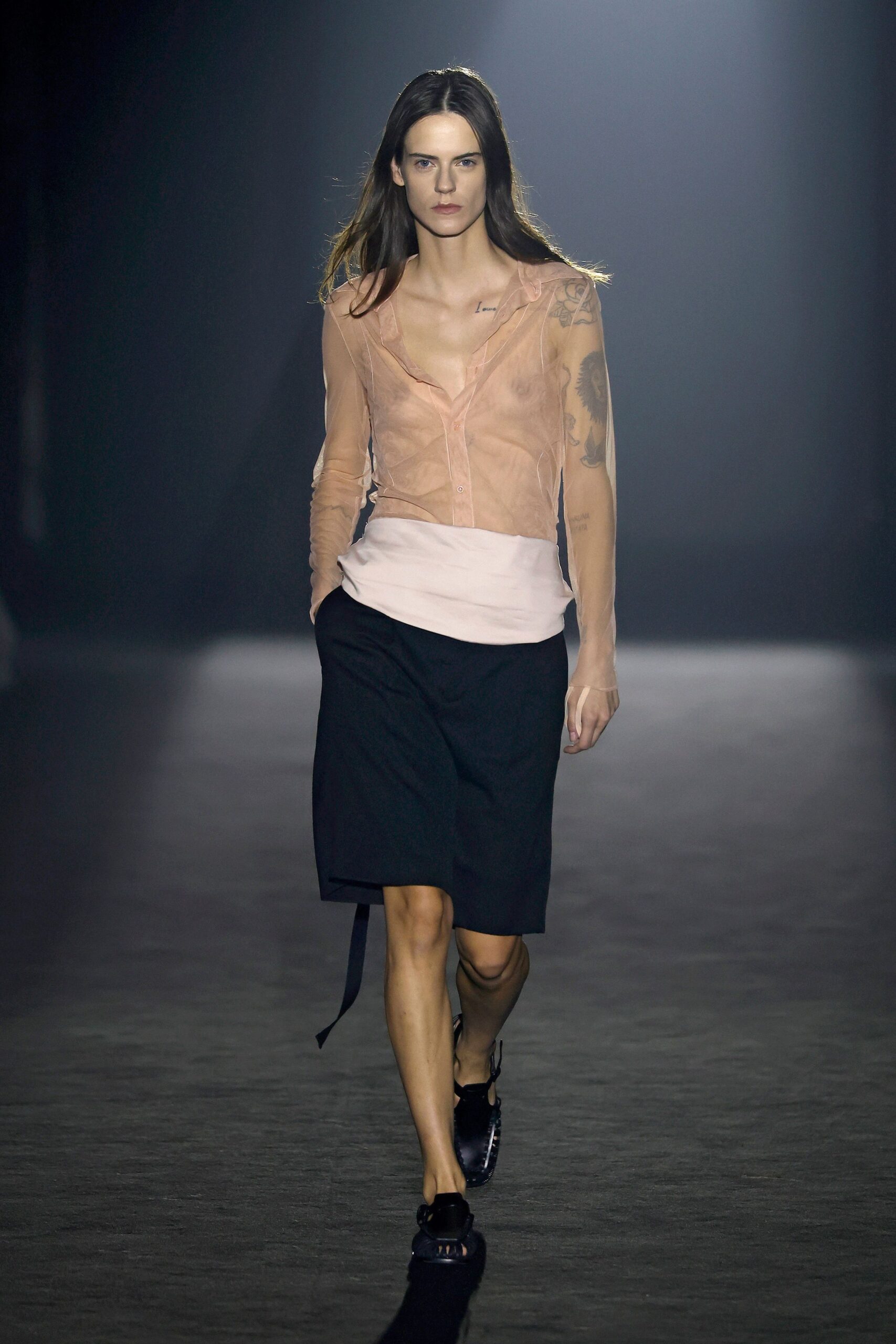 black cotton relaxed high-waisted straight-leg skirt