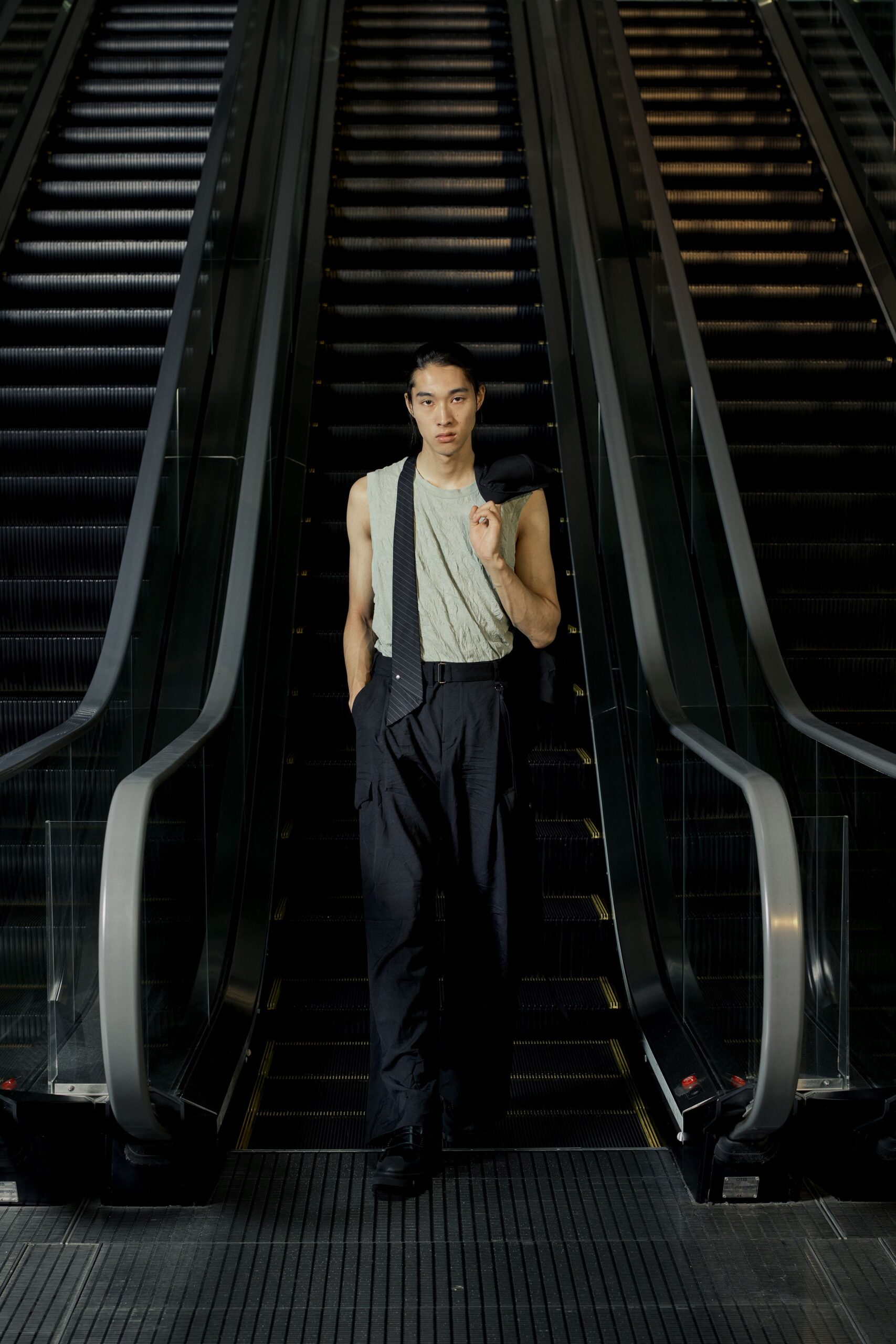 black cotton relaxed cargo pants