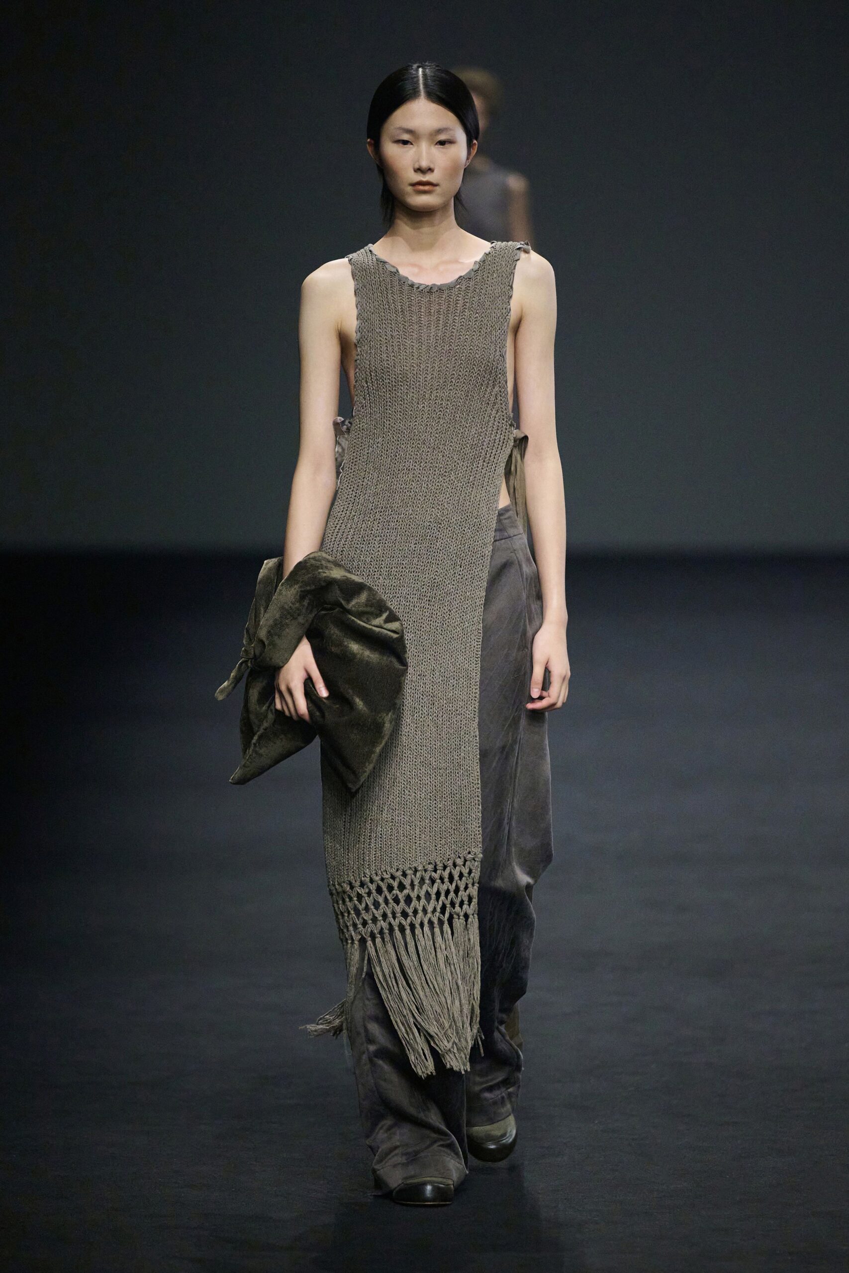 gray sleeveless midi dress with fringes