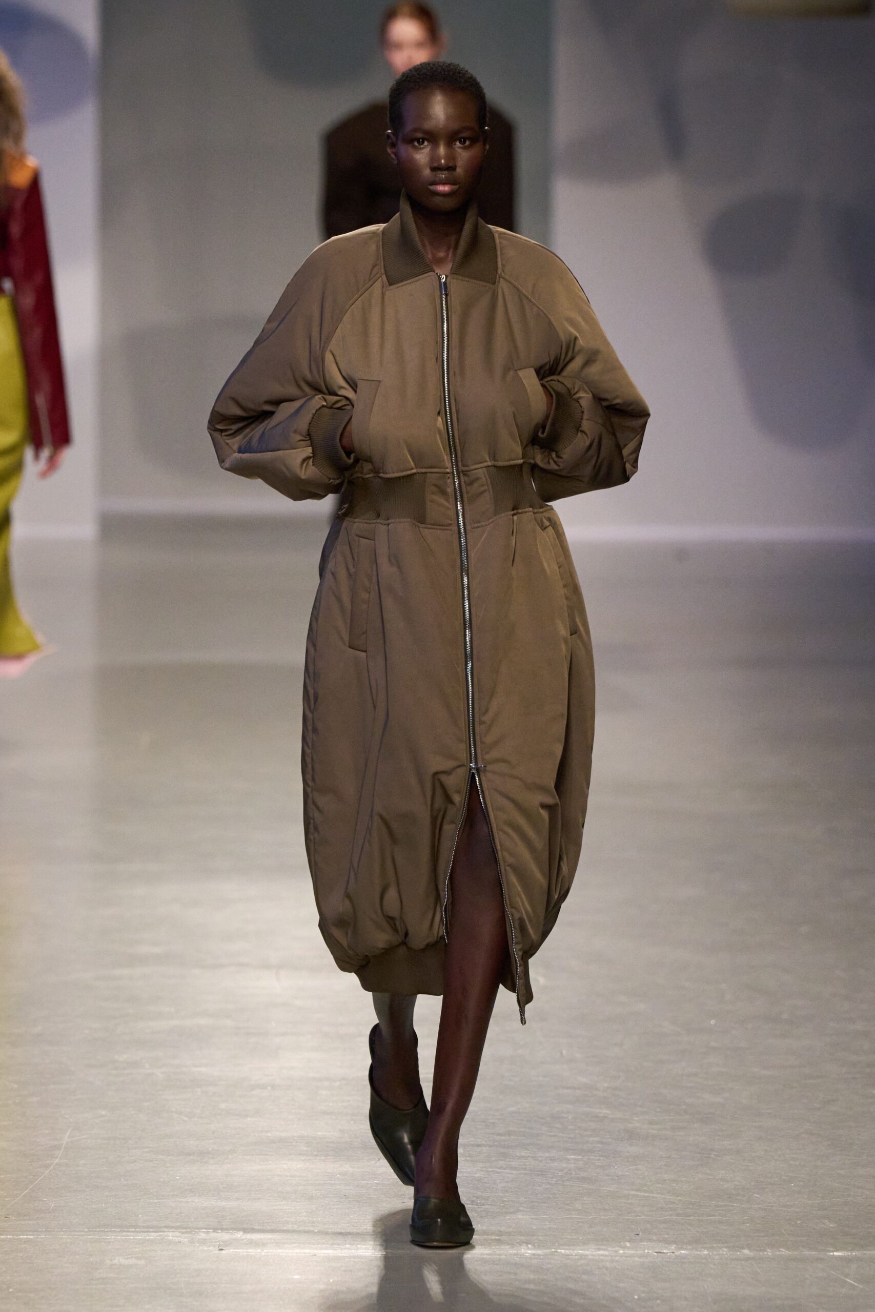 brown cotton long-sleeve asymmetric relaxed zippered padded coat
