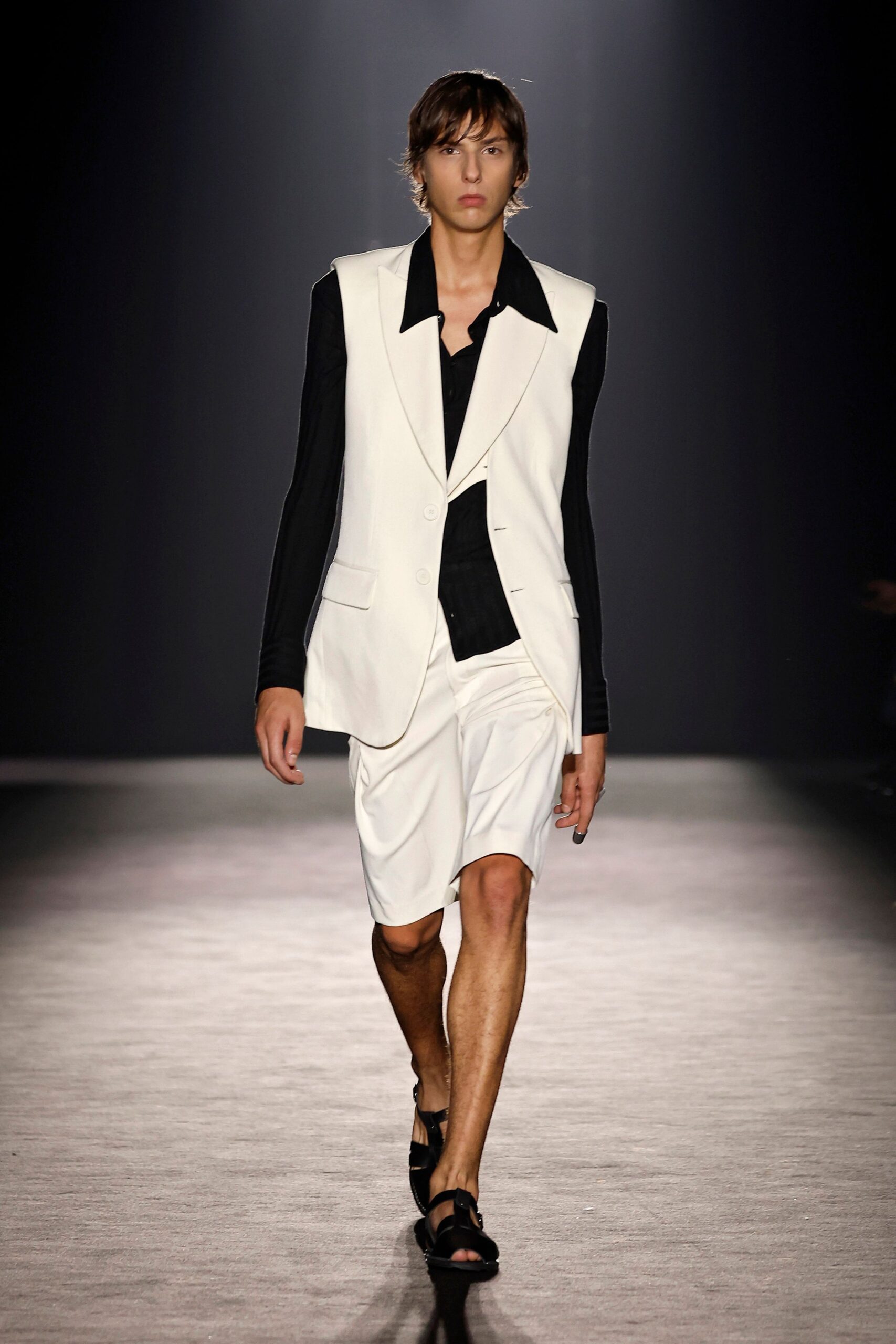 white tailored blazer with black shirt