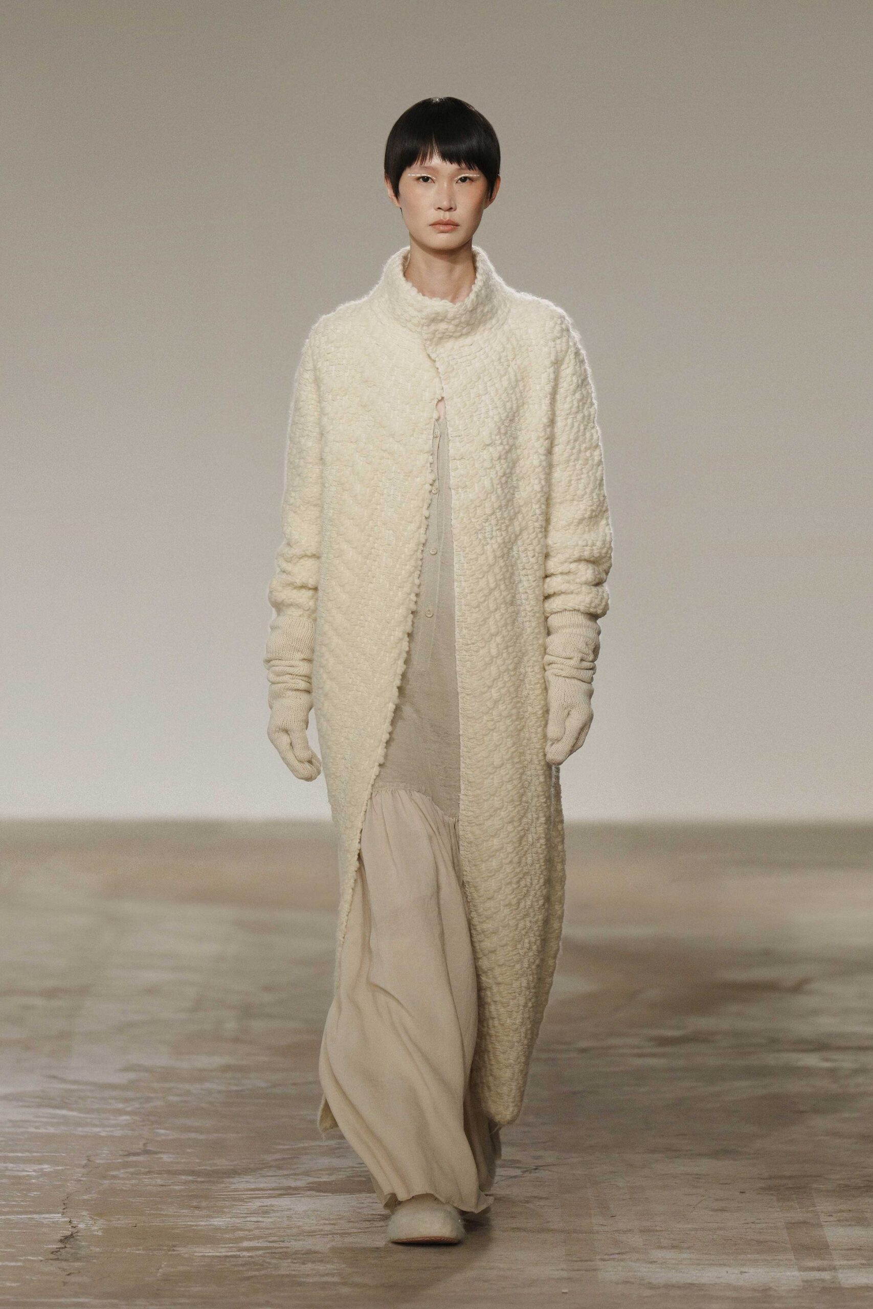 white wool long-sleeve collared relaxed textured maxi coat