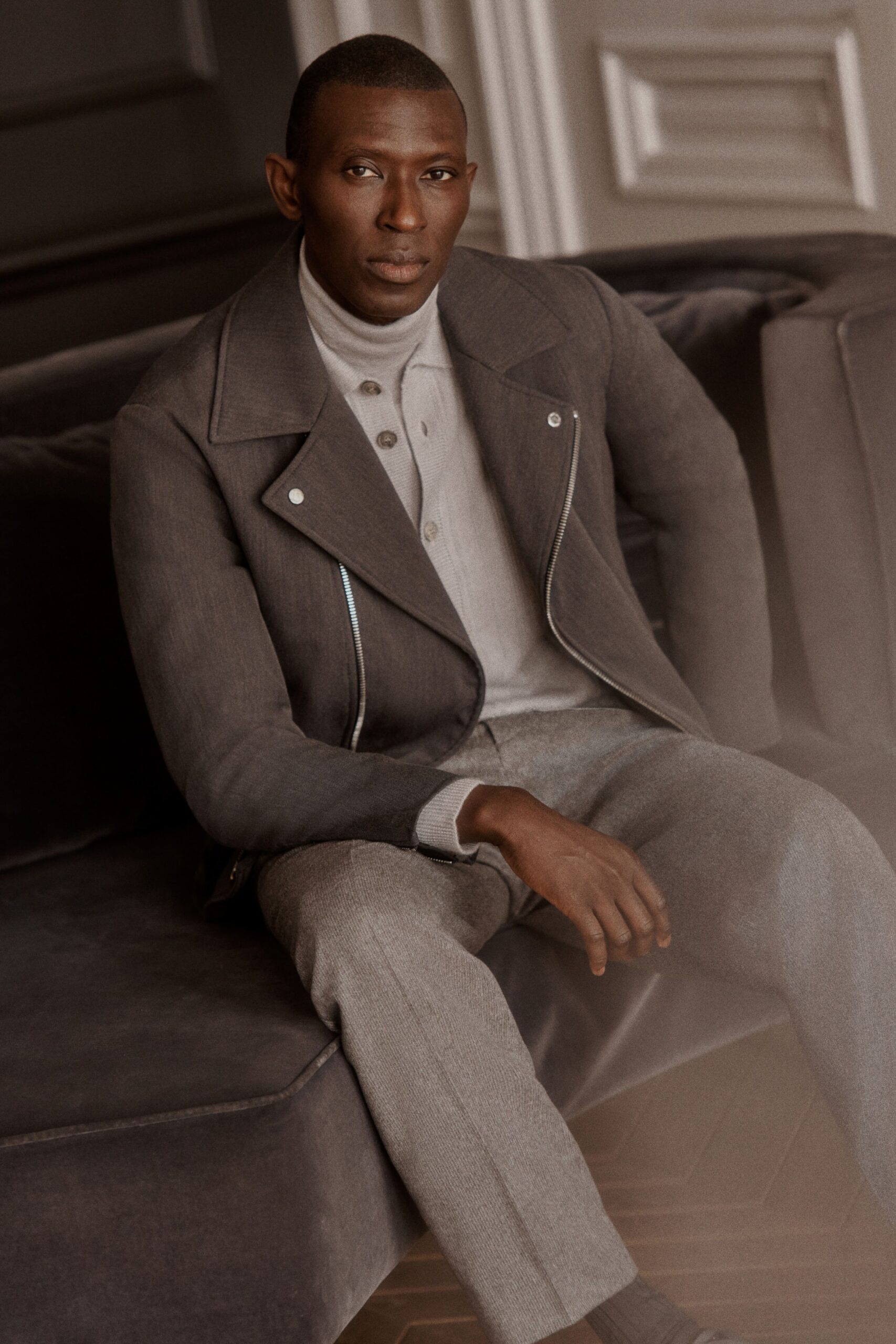 gray wool long-sleeve collared structured zippered jacket