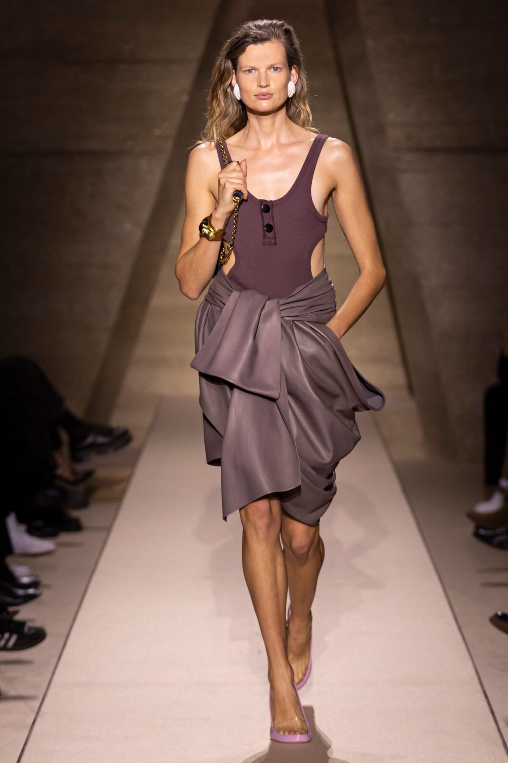 brown fitted sleeveless dress