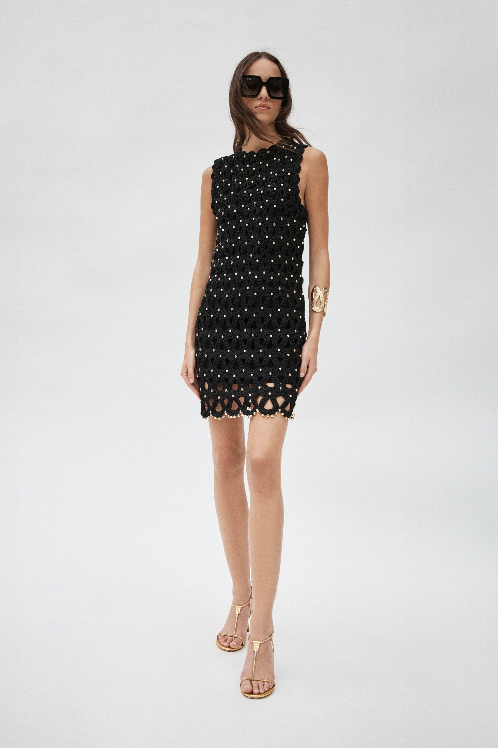 black fitted sleeveless dress