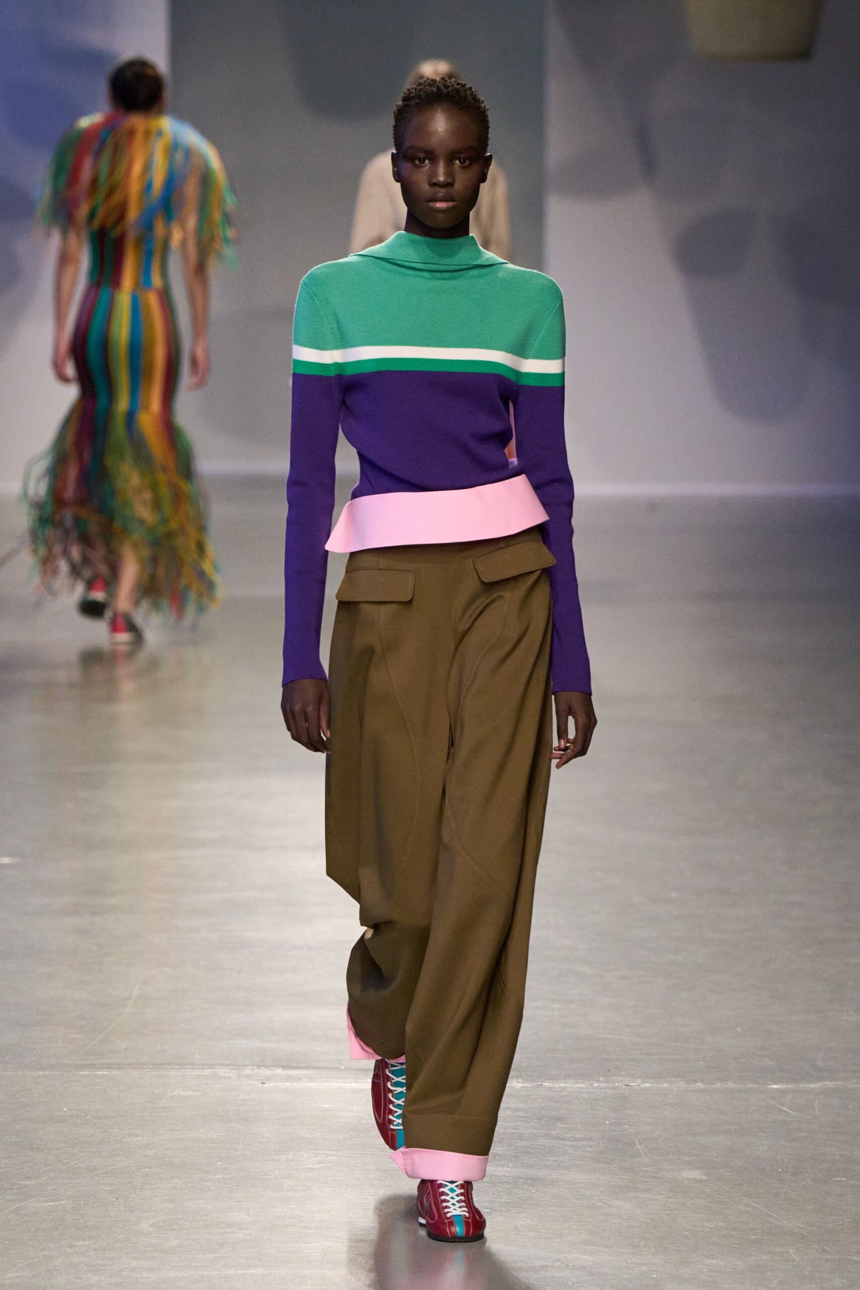 color-blocked fitted top with relaxed pants