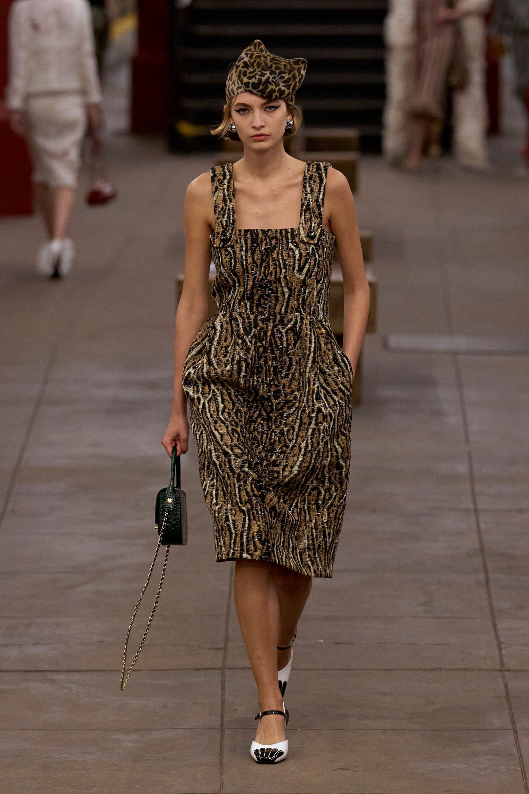 brown cotton sleeveless square-neck fitted animal-print pockets dress