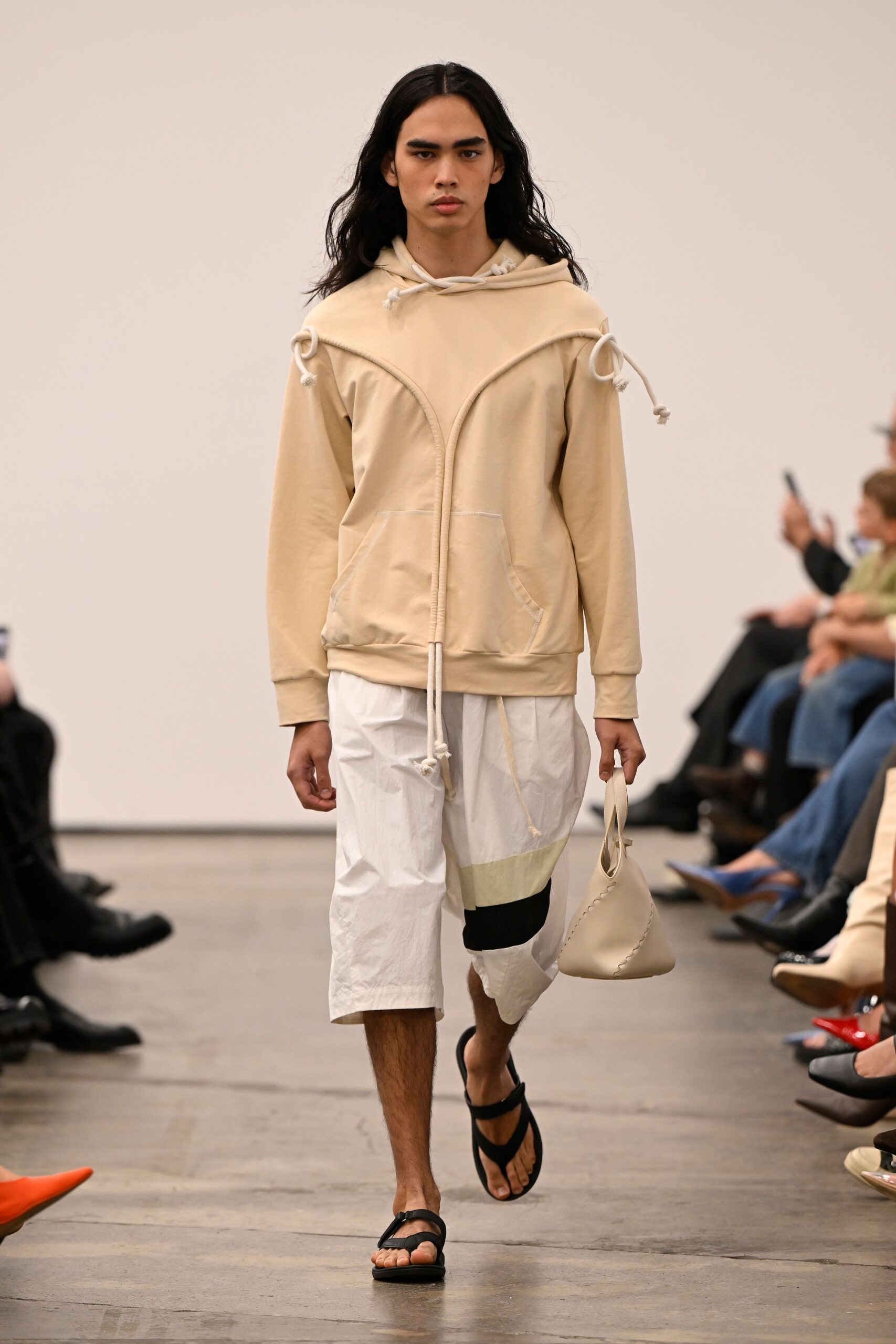 beige hoodie with cargo pants