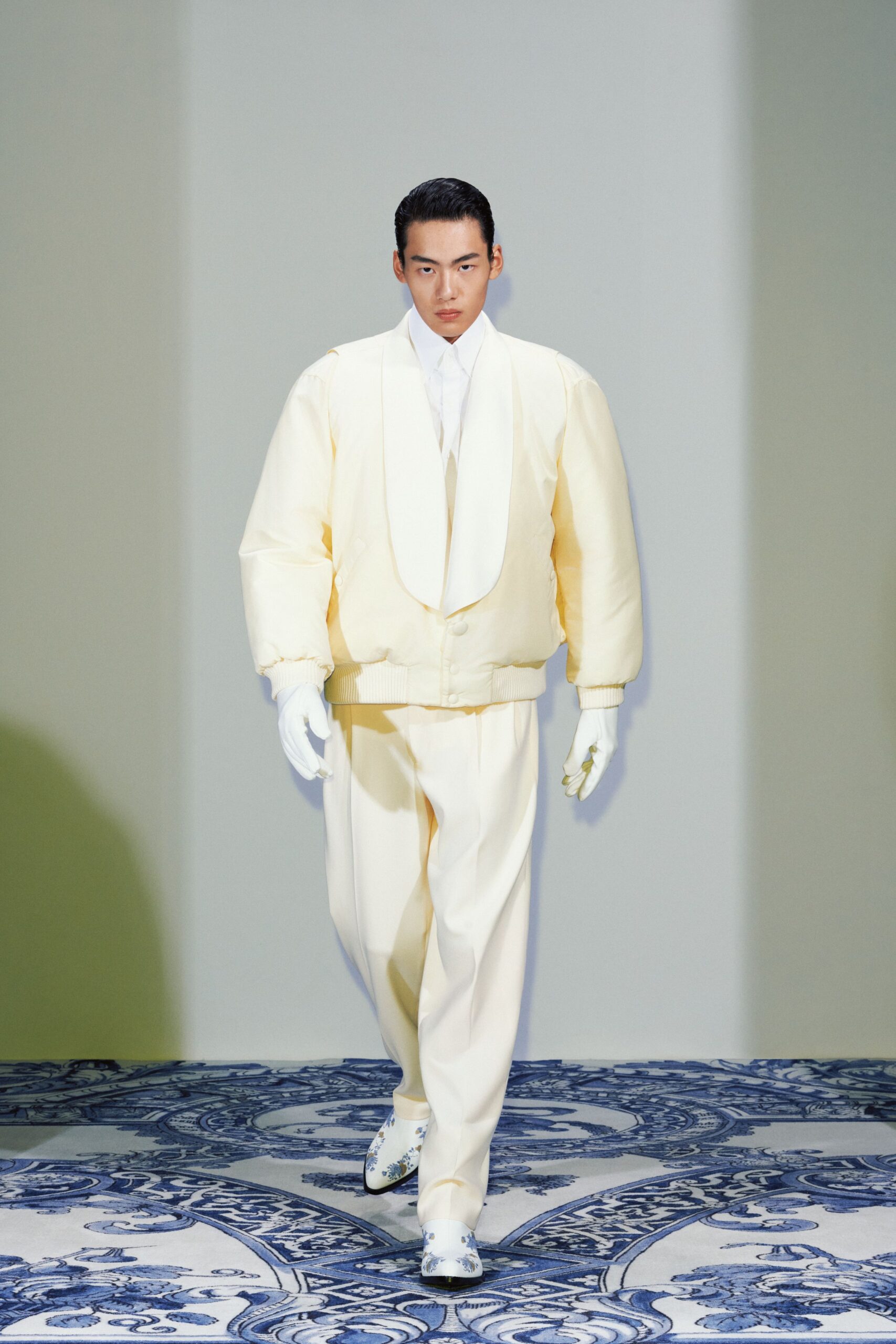 yellow cotton long-sleeve collared oversized jacket