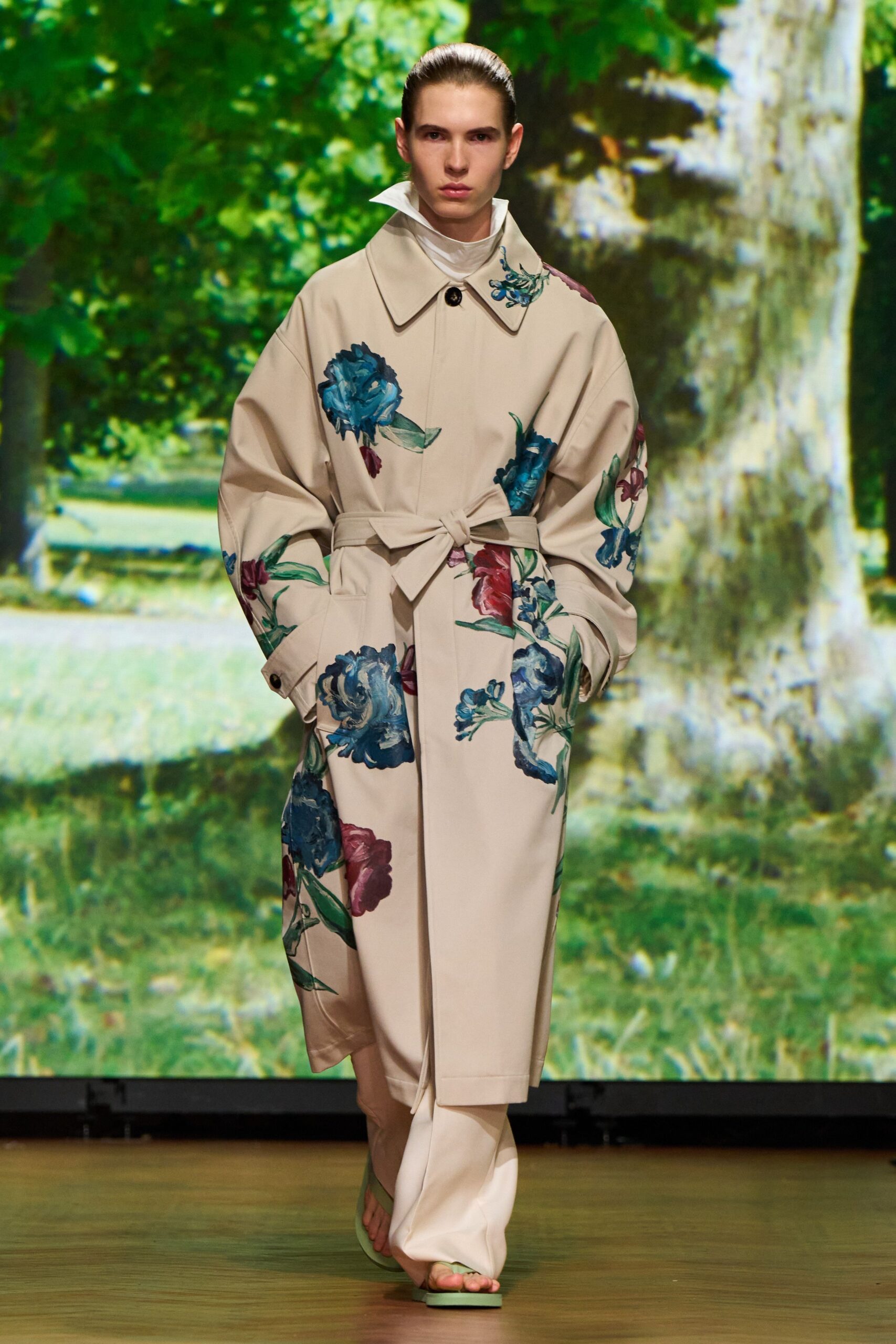 beige cotton long-sleeve collared oversized belted embroidered coat