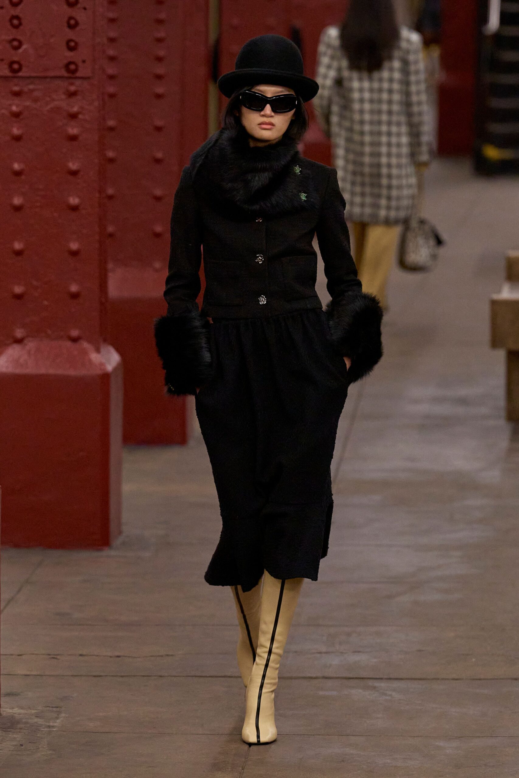 white leather fitted boots