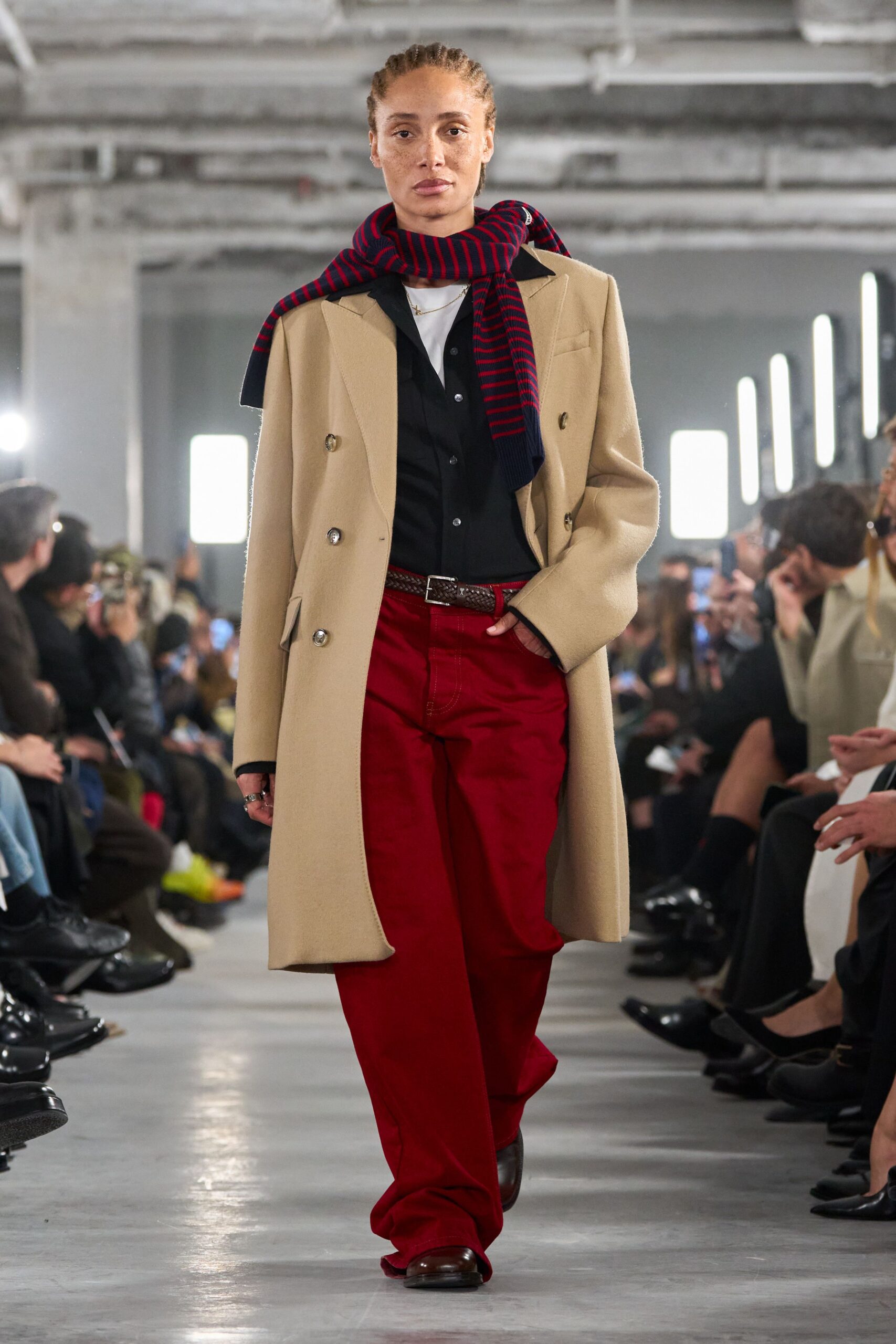 beige wool long-sleeve double-breasted tailored coat