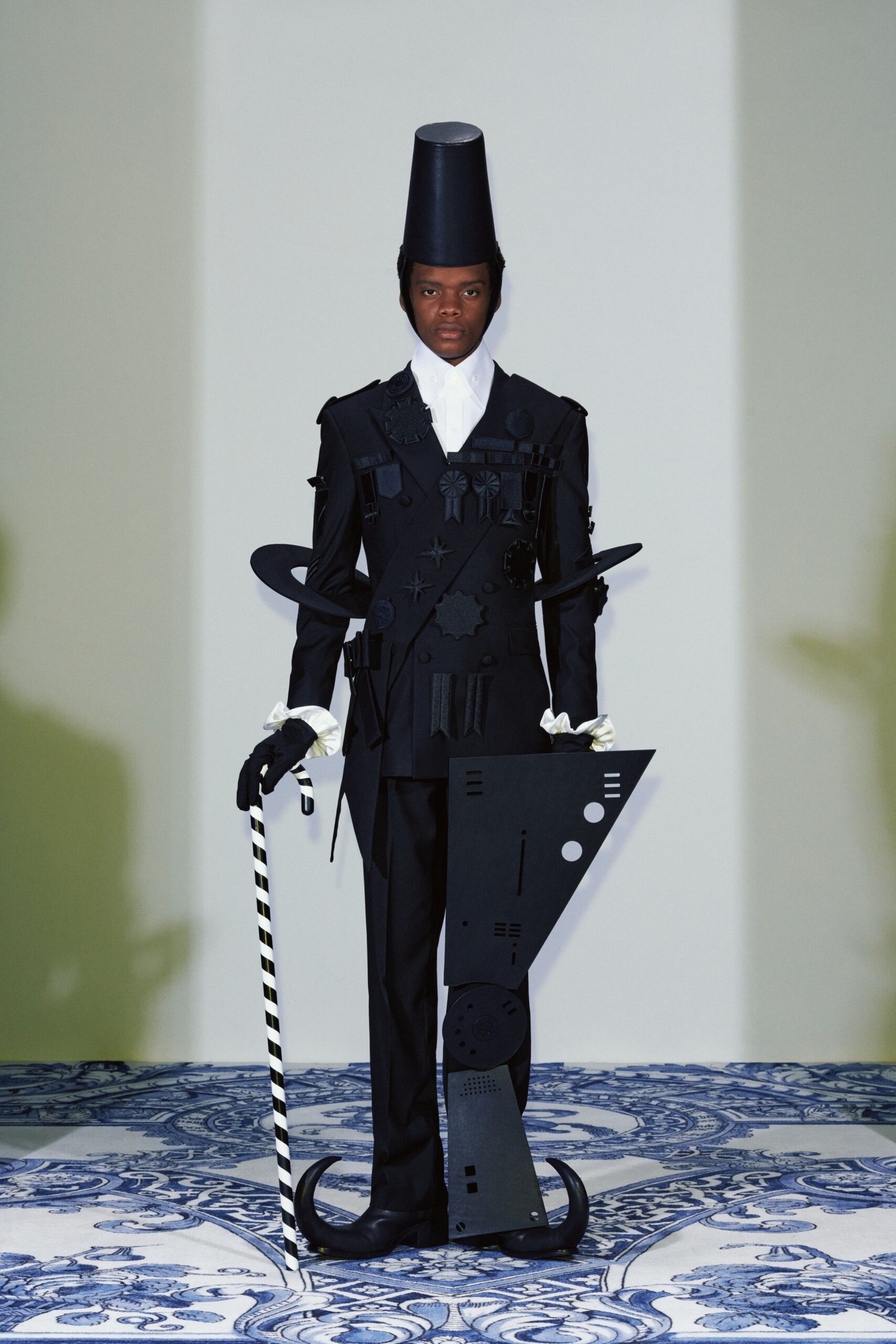 black cotton long-sleeve collared structured buttoned suit