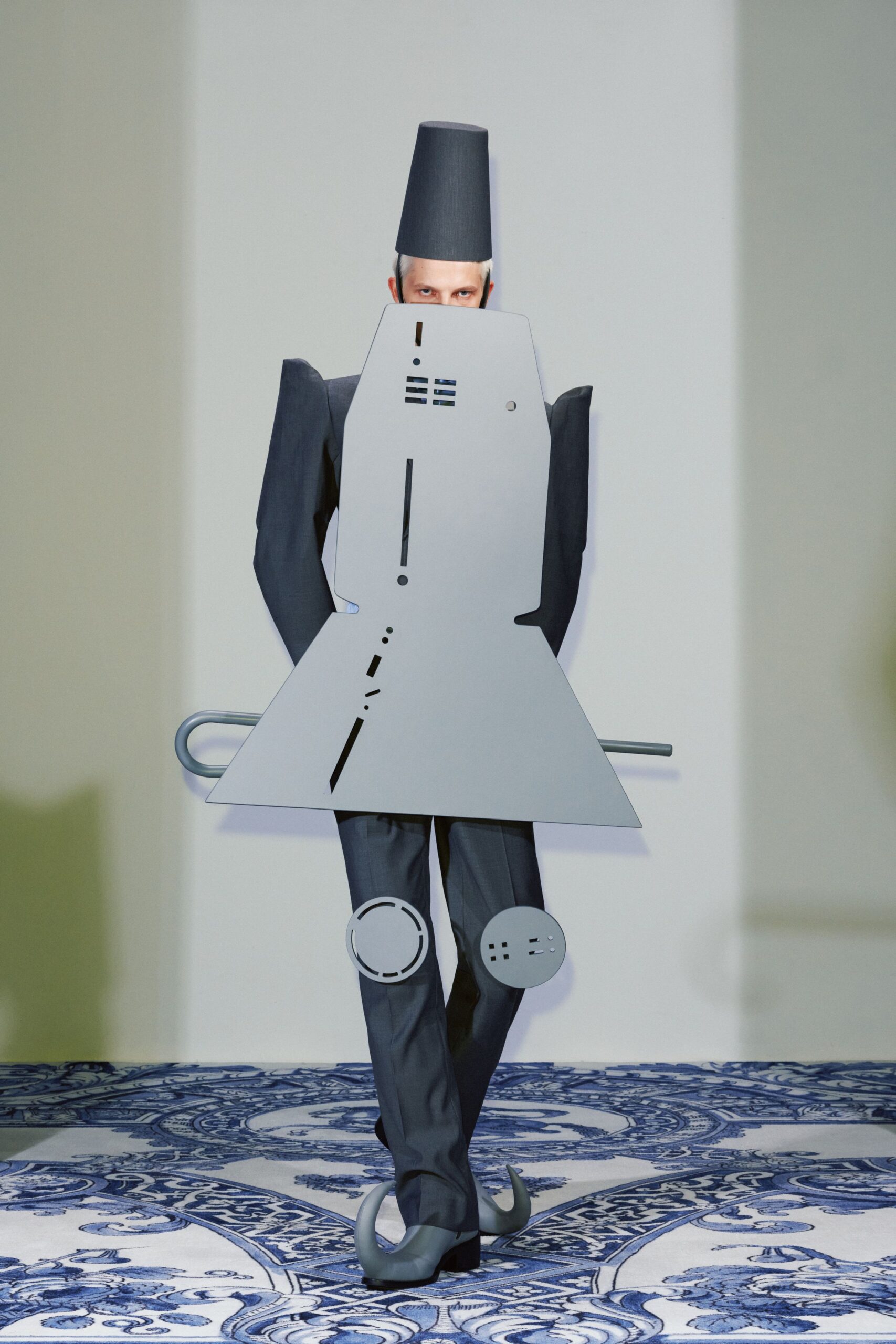 gray cotton long-sleeve collared structured jacket