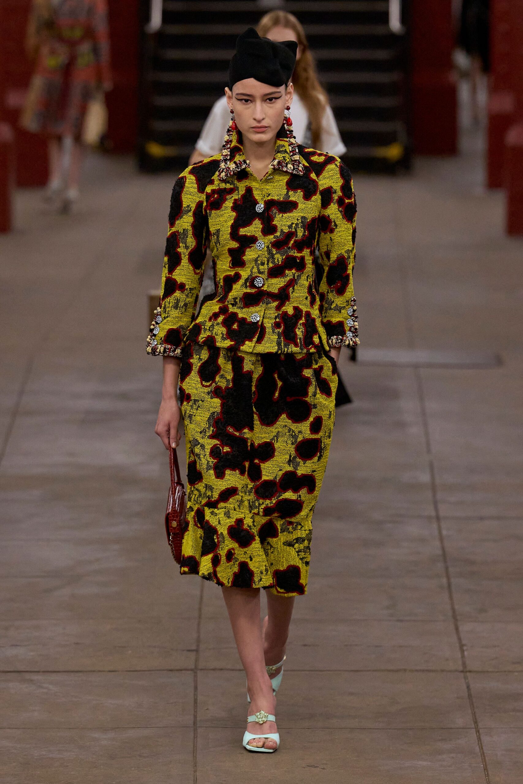 yellow cotton long-sleeve collared fitted printed buttoned dress