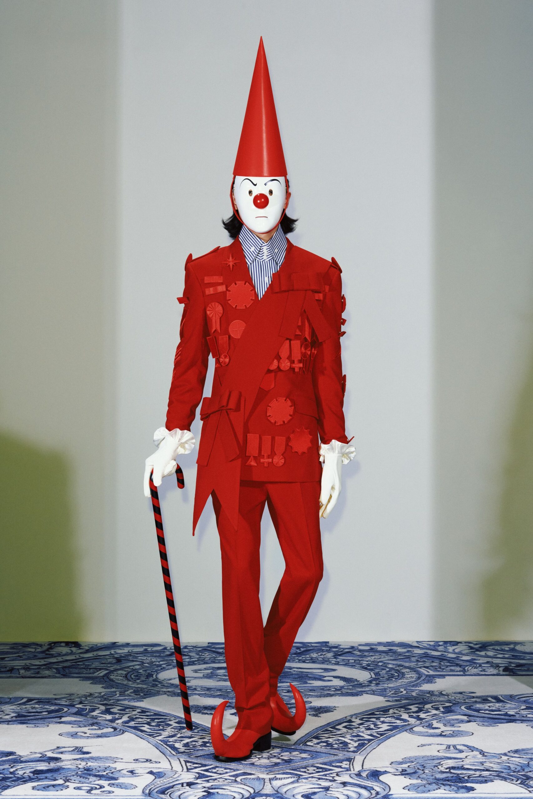 red cotton long-sleeve collared fitted buttoned embroidered suit