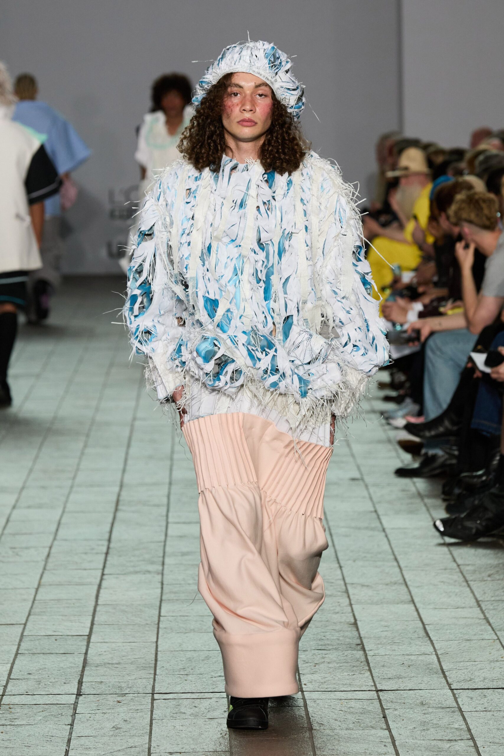 pink cotton fitted pleated pants
