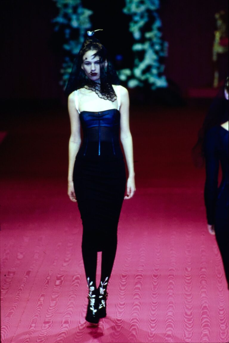 Dolce & Gabbana Fall 1997 Ready-to-Wear