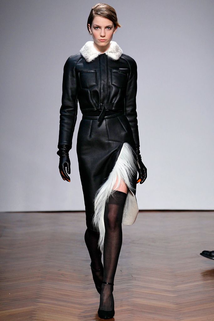 Marco de Vincenzo Fall 2011 Ready-to-Wear