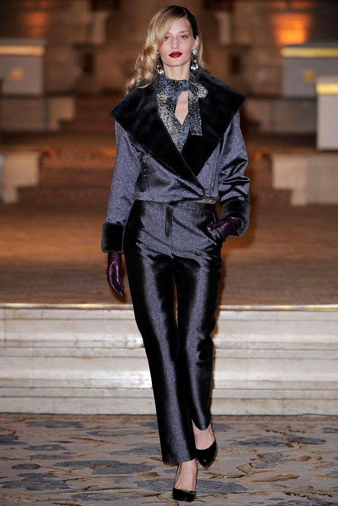 Luca Luca Fall 2009 Ready-to-Wear