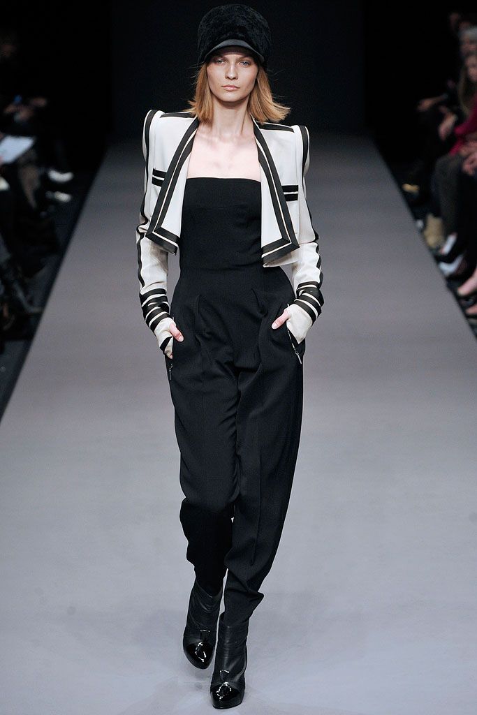 Jaeger London Fall 2009 Ready-to-Wear