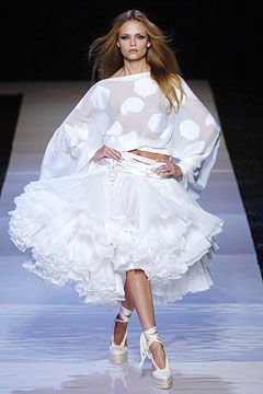 Emanuel Ungaro Spring 2005 Ready-to-Wear