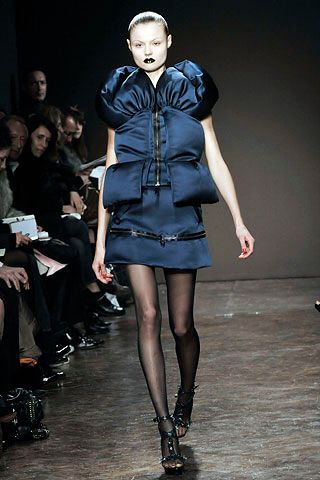 Giles Deacon Fall 2008 Ready-to-Wear