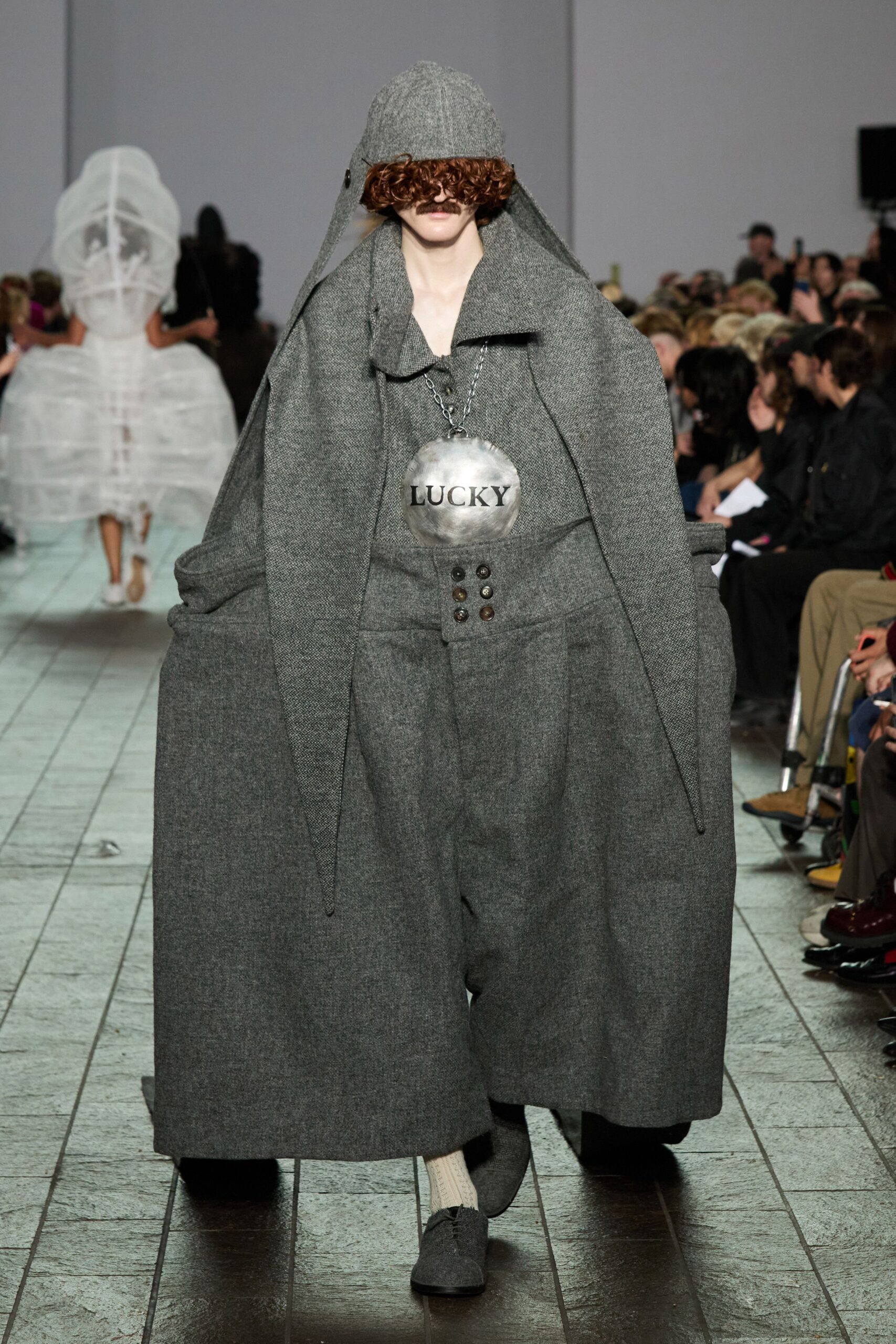 gray wool long-sleeve collared oversized buttoned coat