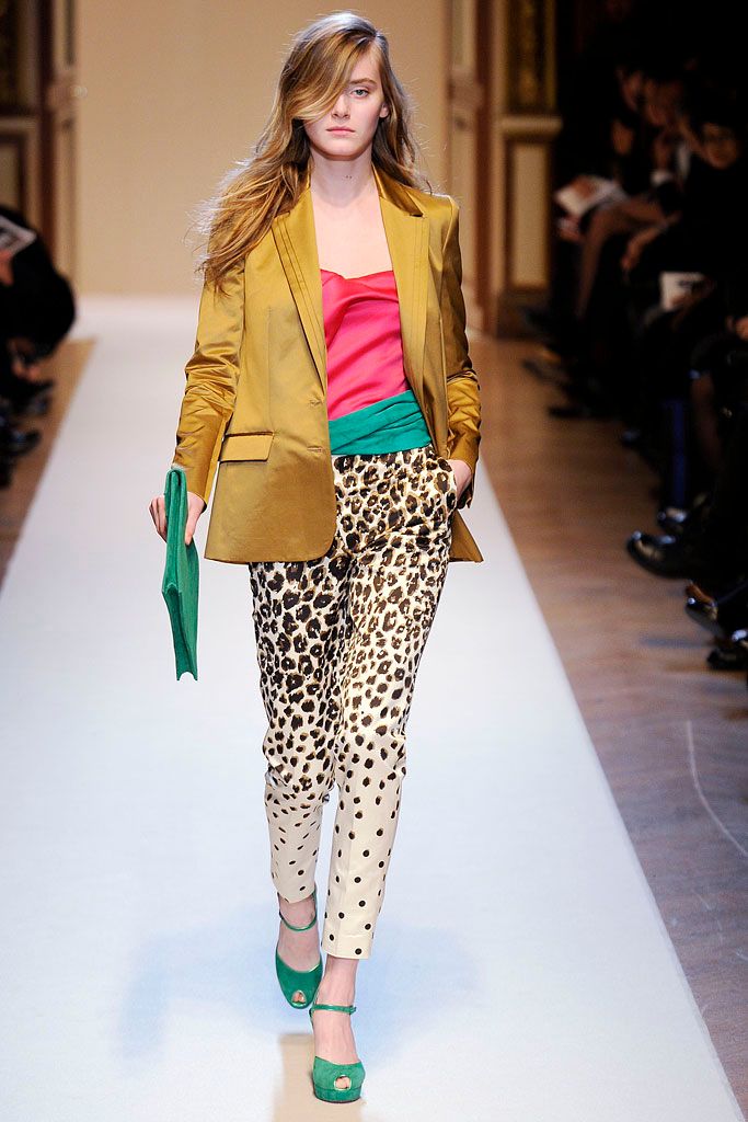 Emanuel Ungaro Fall 2010 Ready-to-Wear